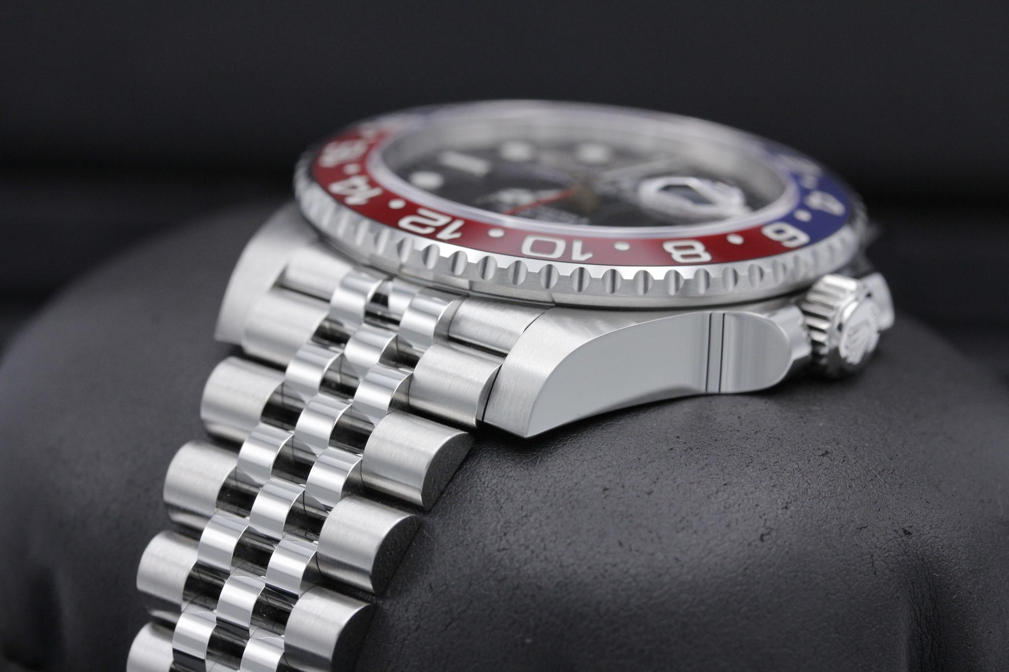 Watch Image 2