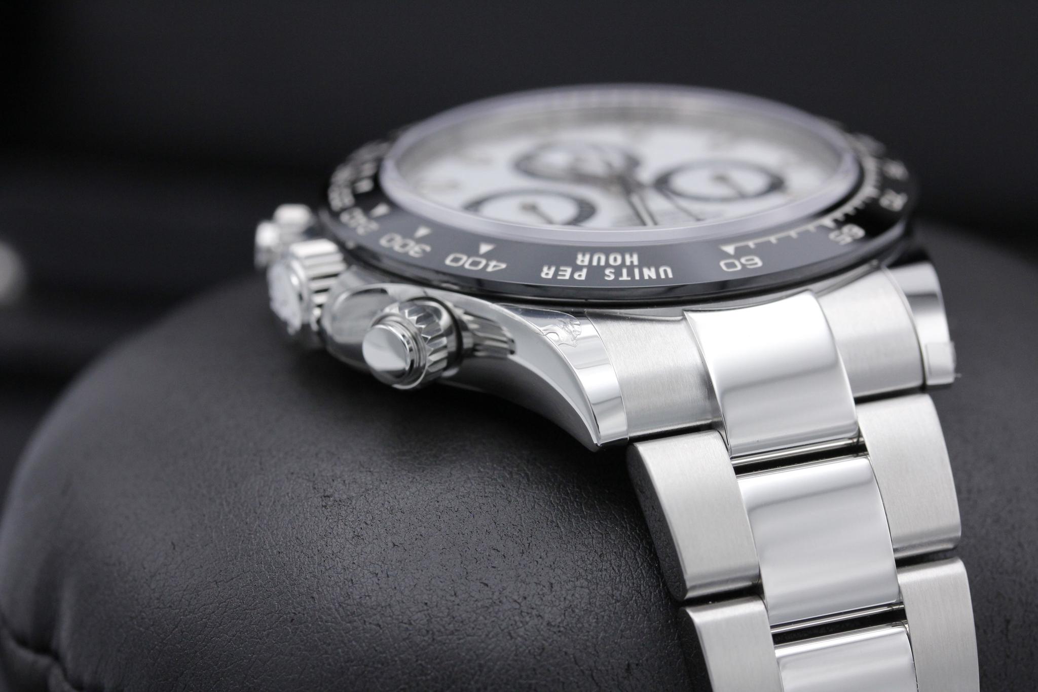 Watch Image 4
