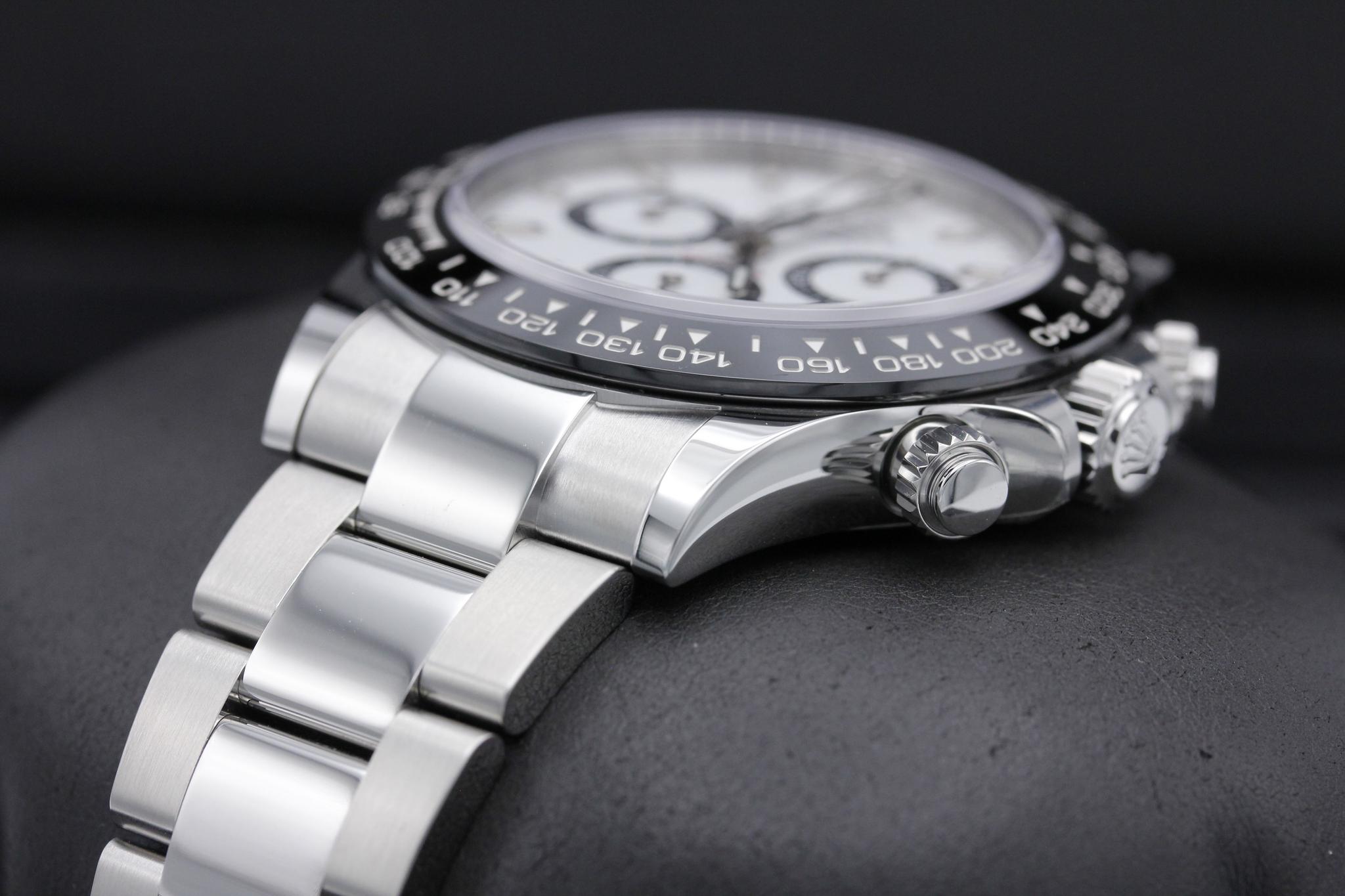 Watch Image 2