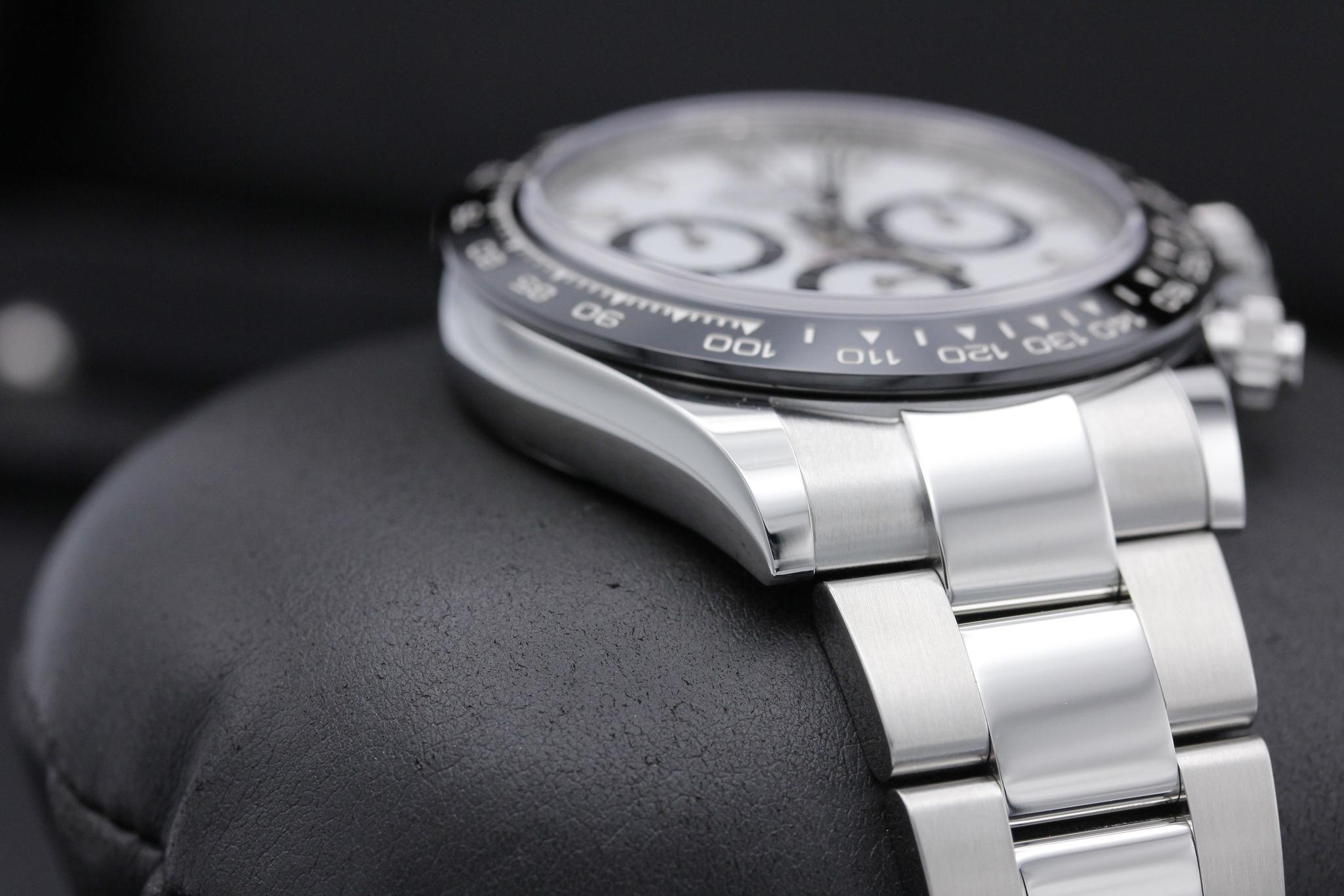 Watch Image 6