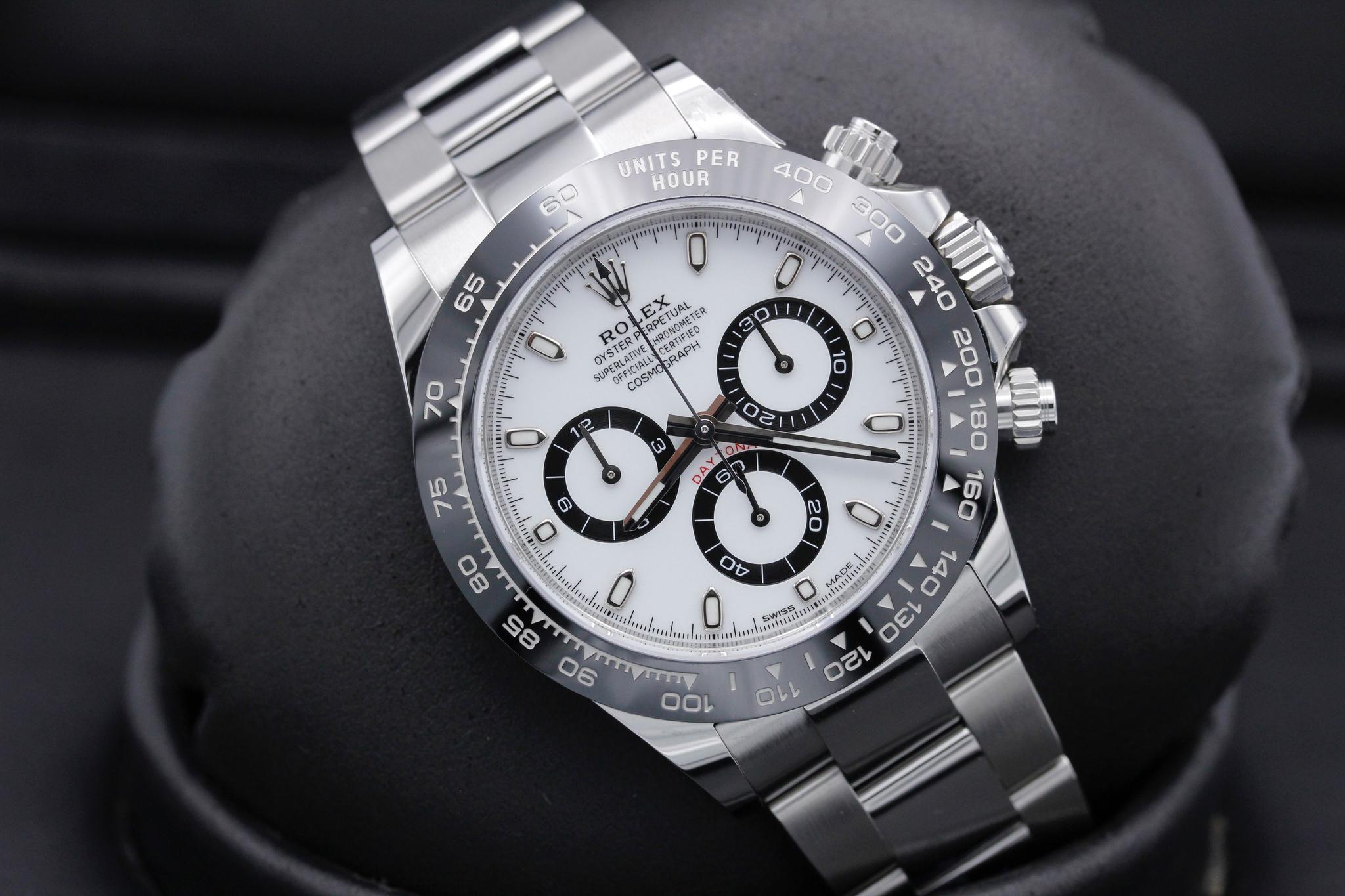 Watch Image 10