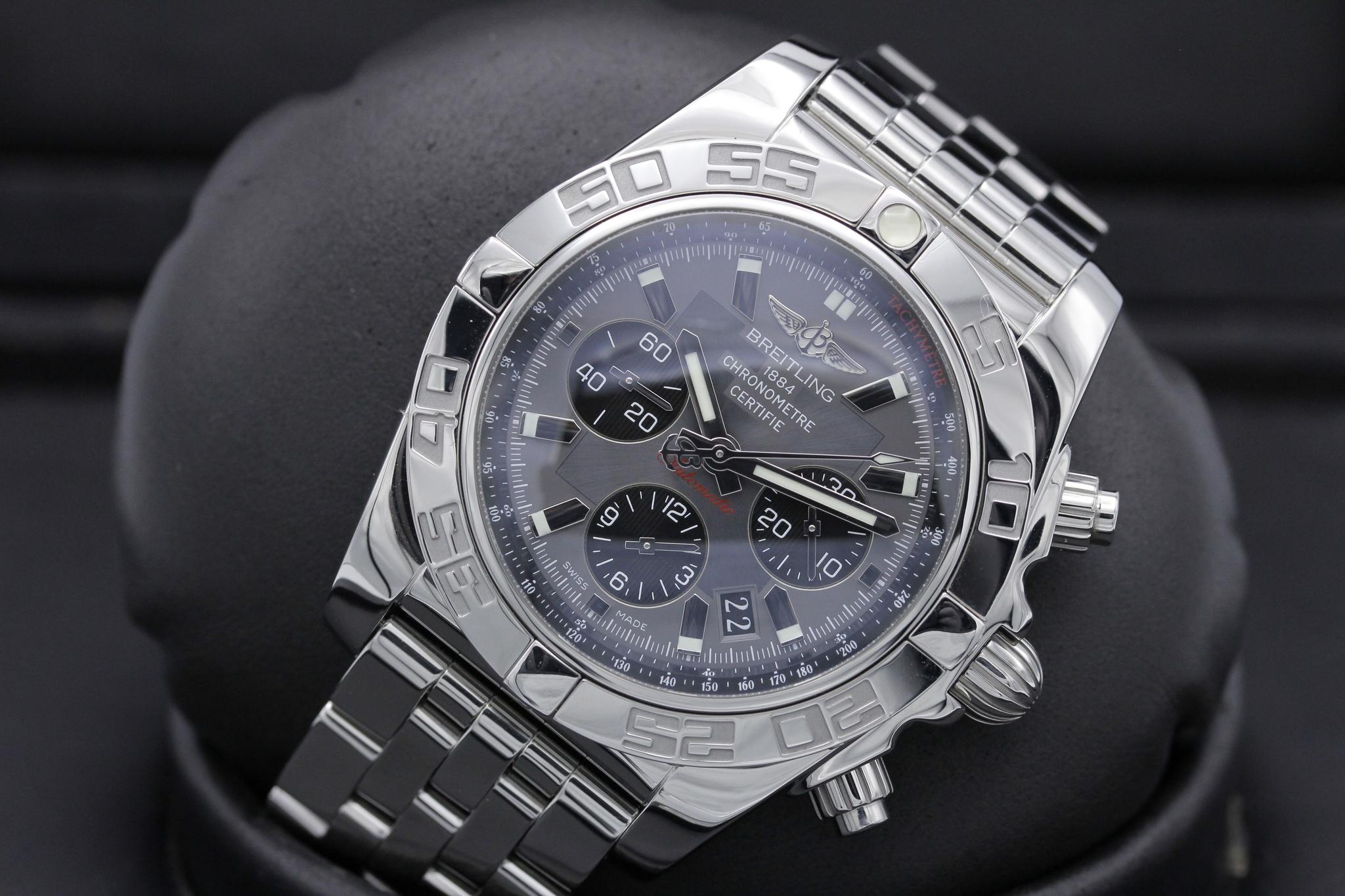 Watch Image 10