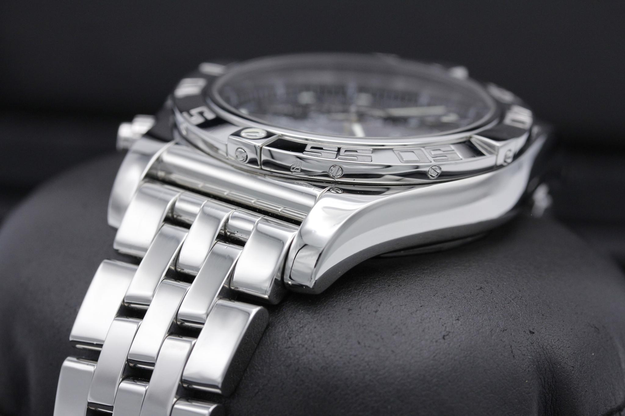 Watch Image 5