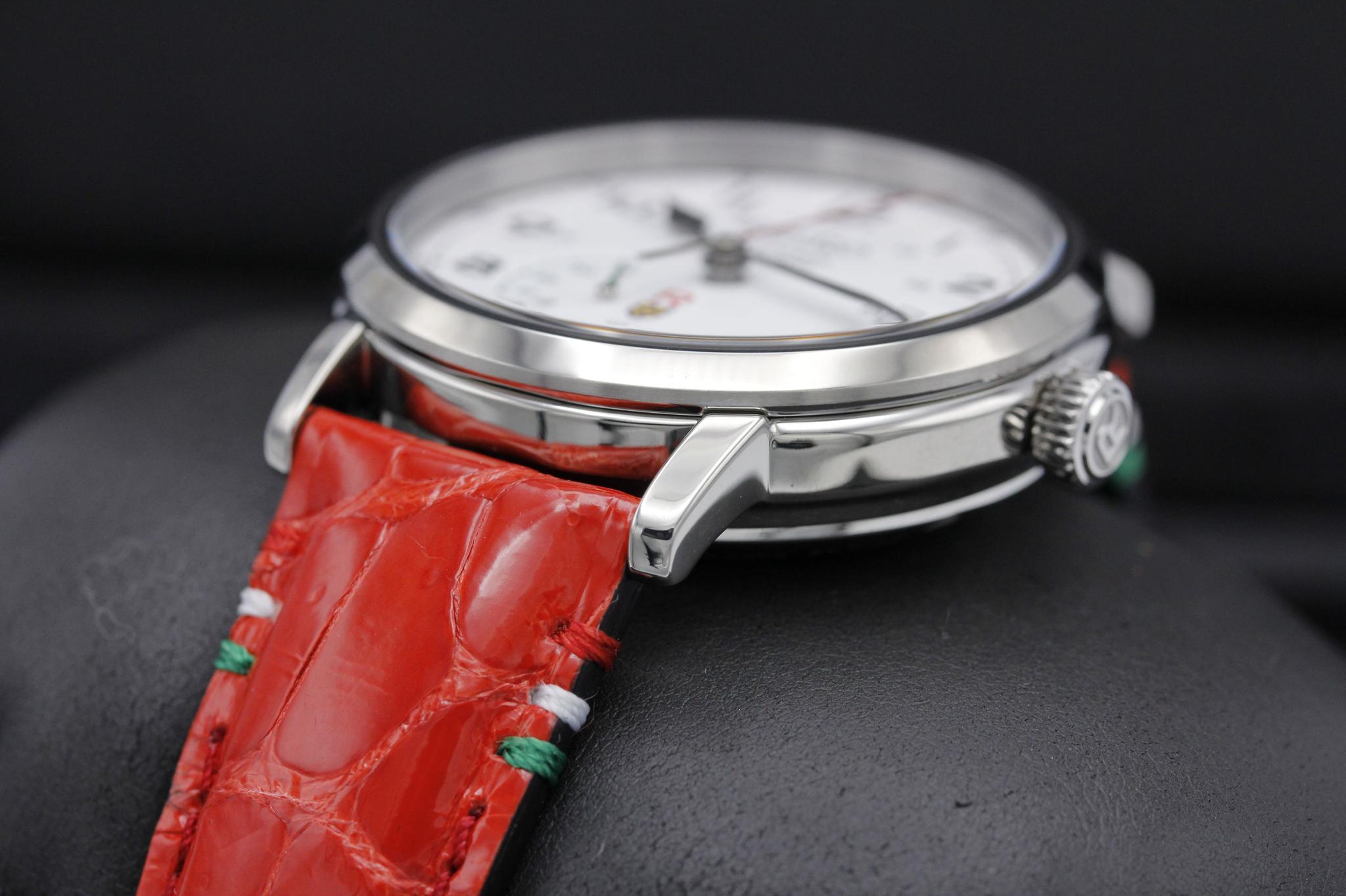 Watch Image 2
