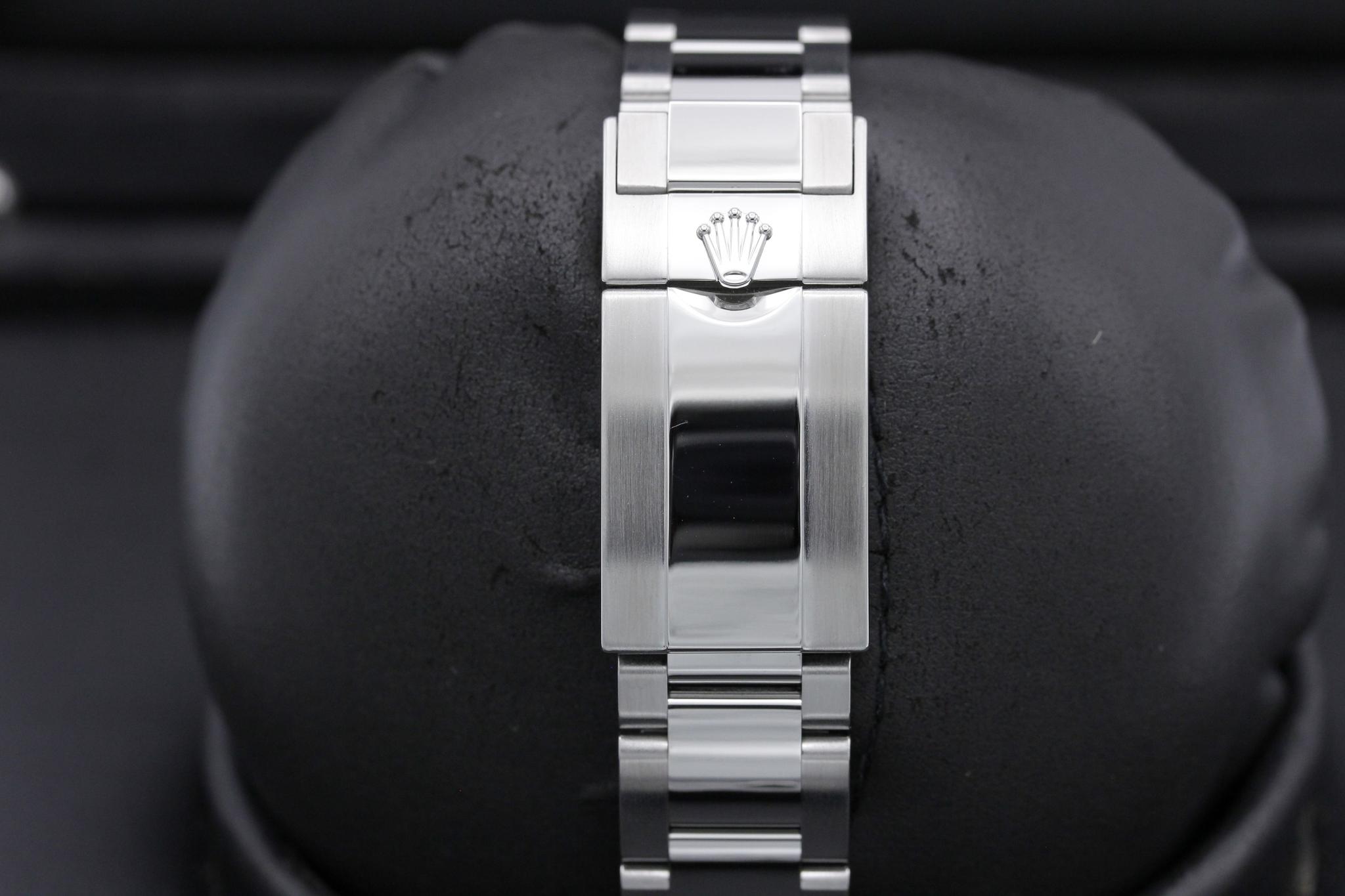 Watch Image 8
