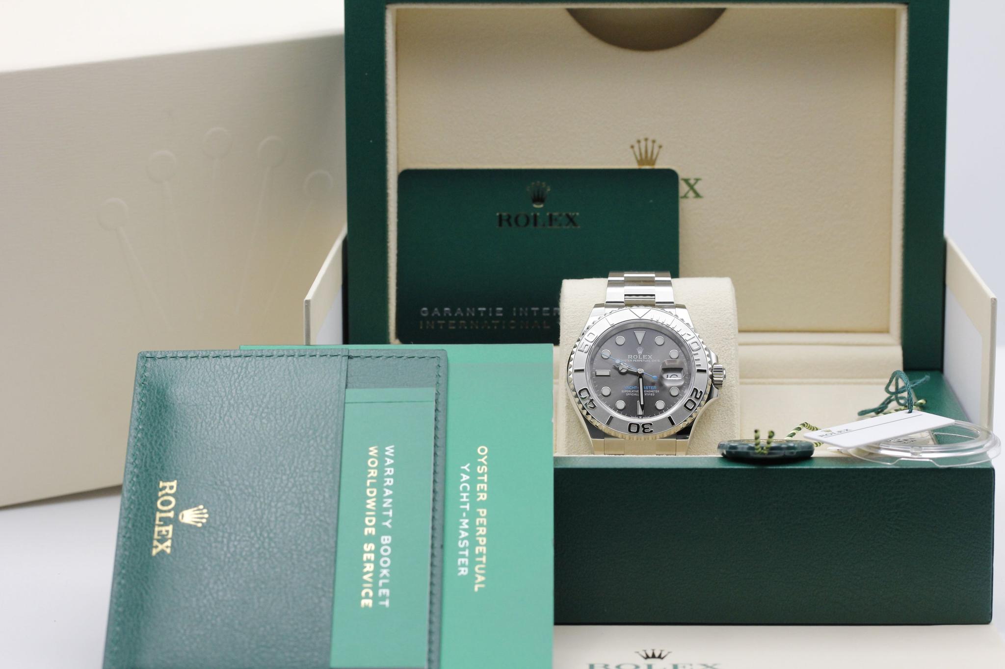 Watch Image 11