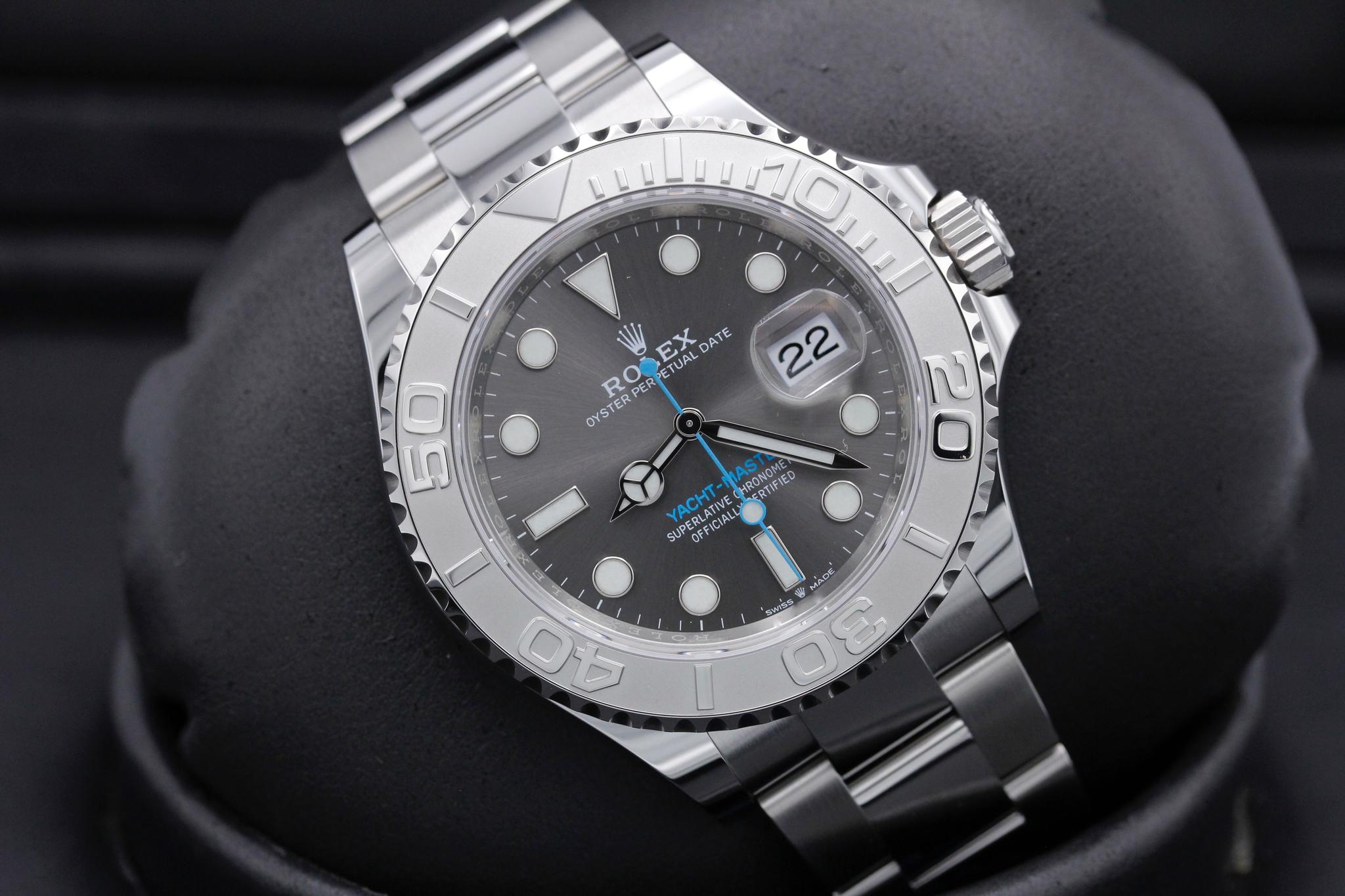 Watch Image 9