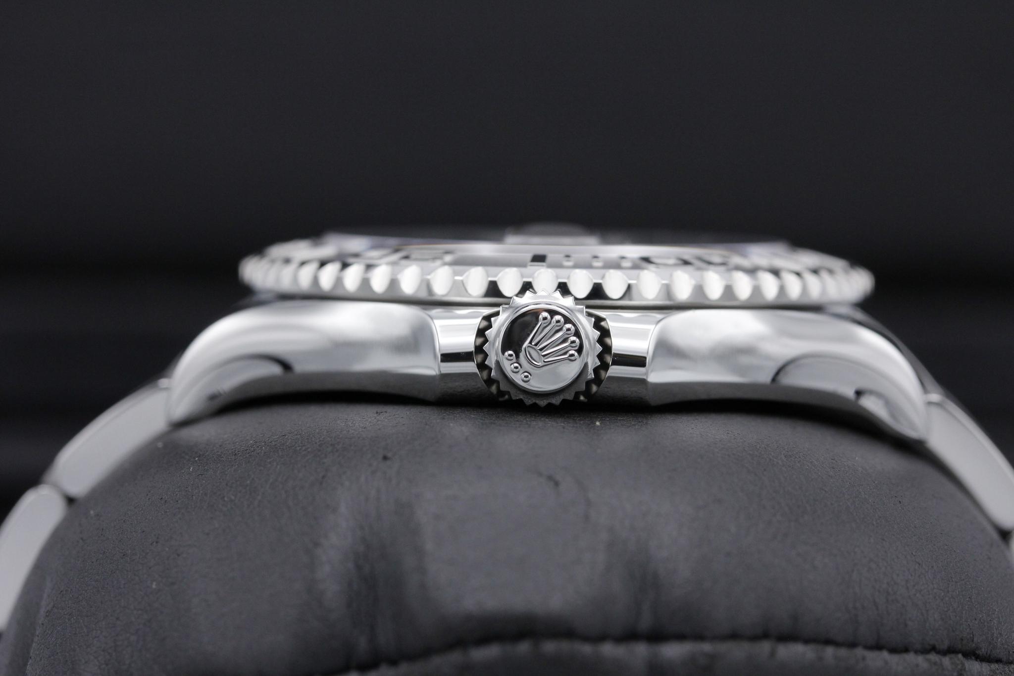 Watch Image 3