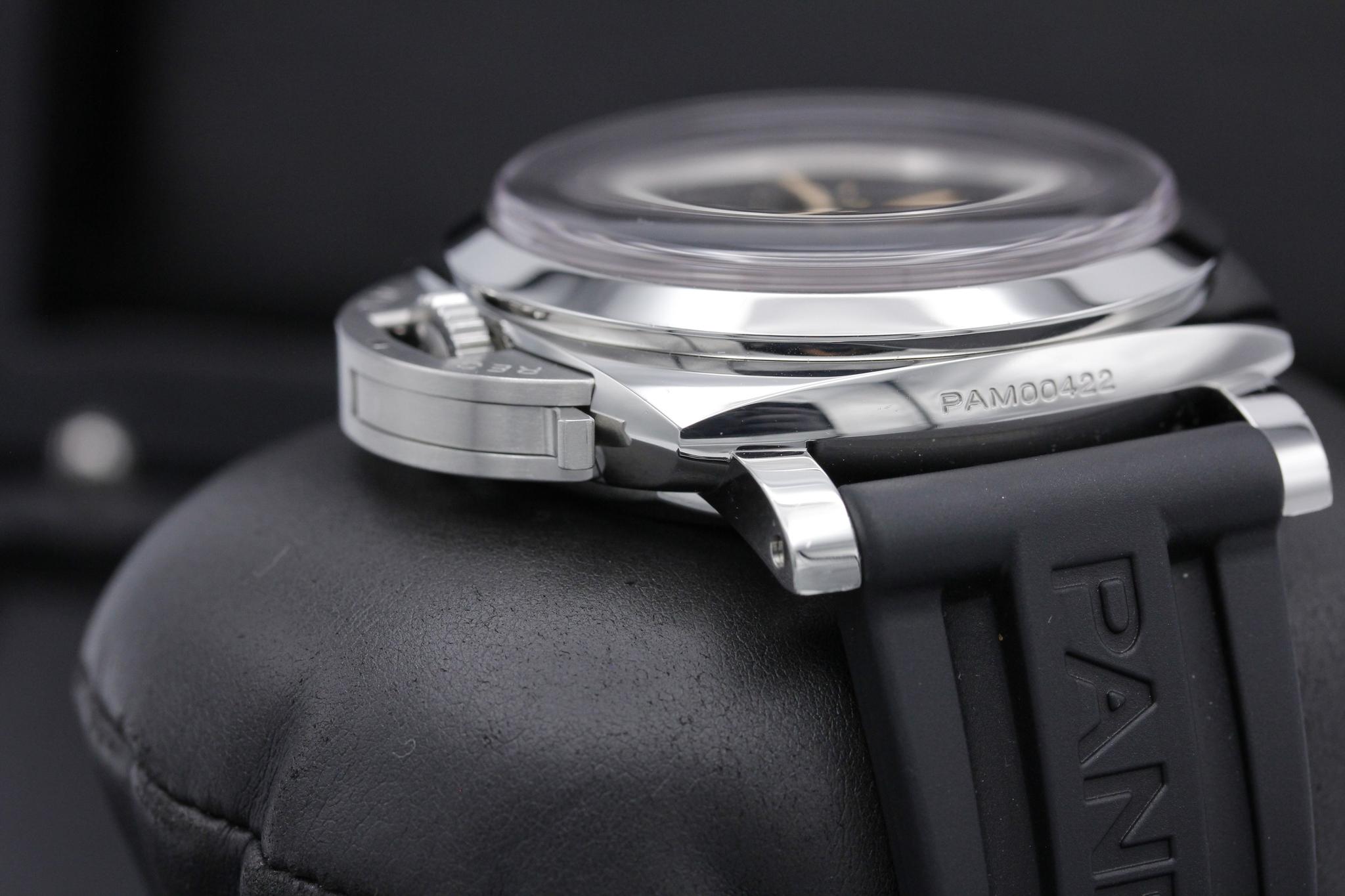 Watch Image 4