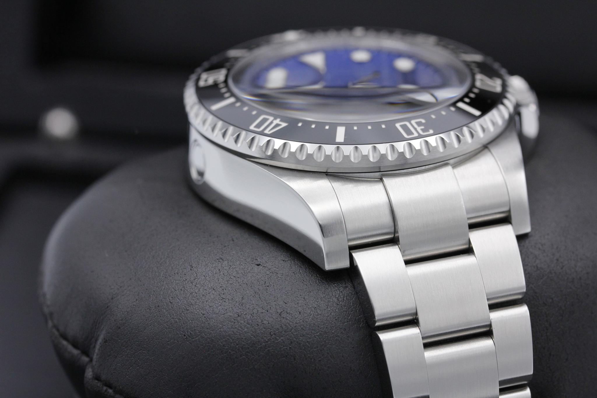 Watch Image 6