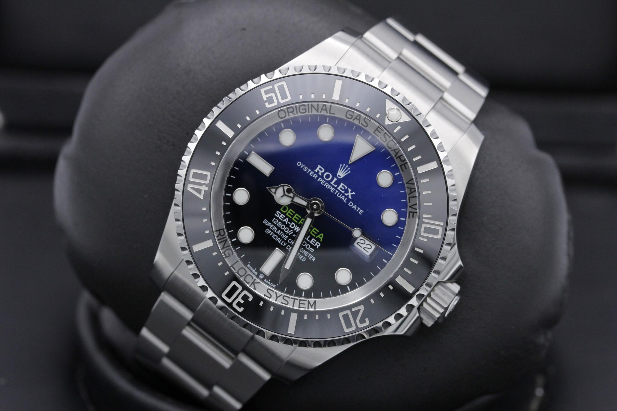 Watch Image 10