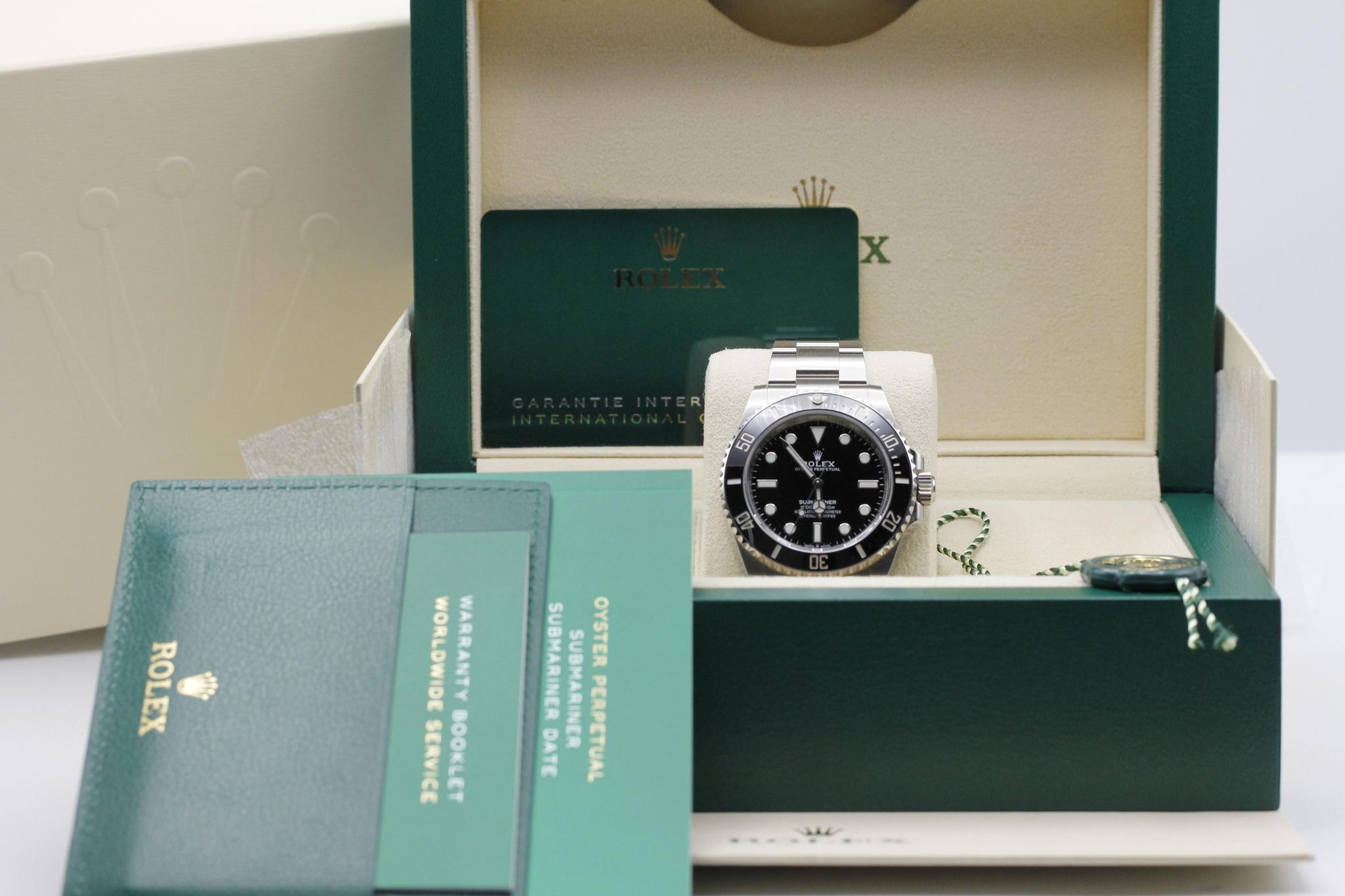 Watch Image 11