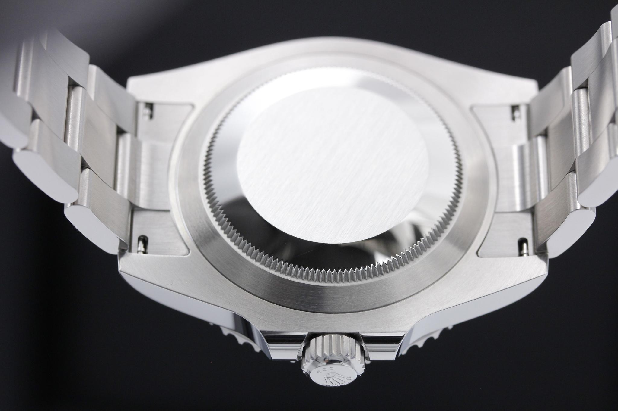 Watch Image 7