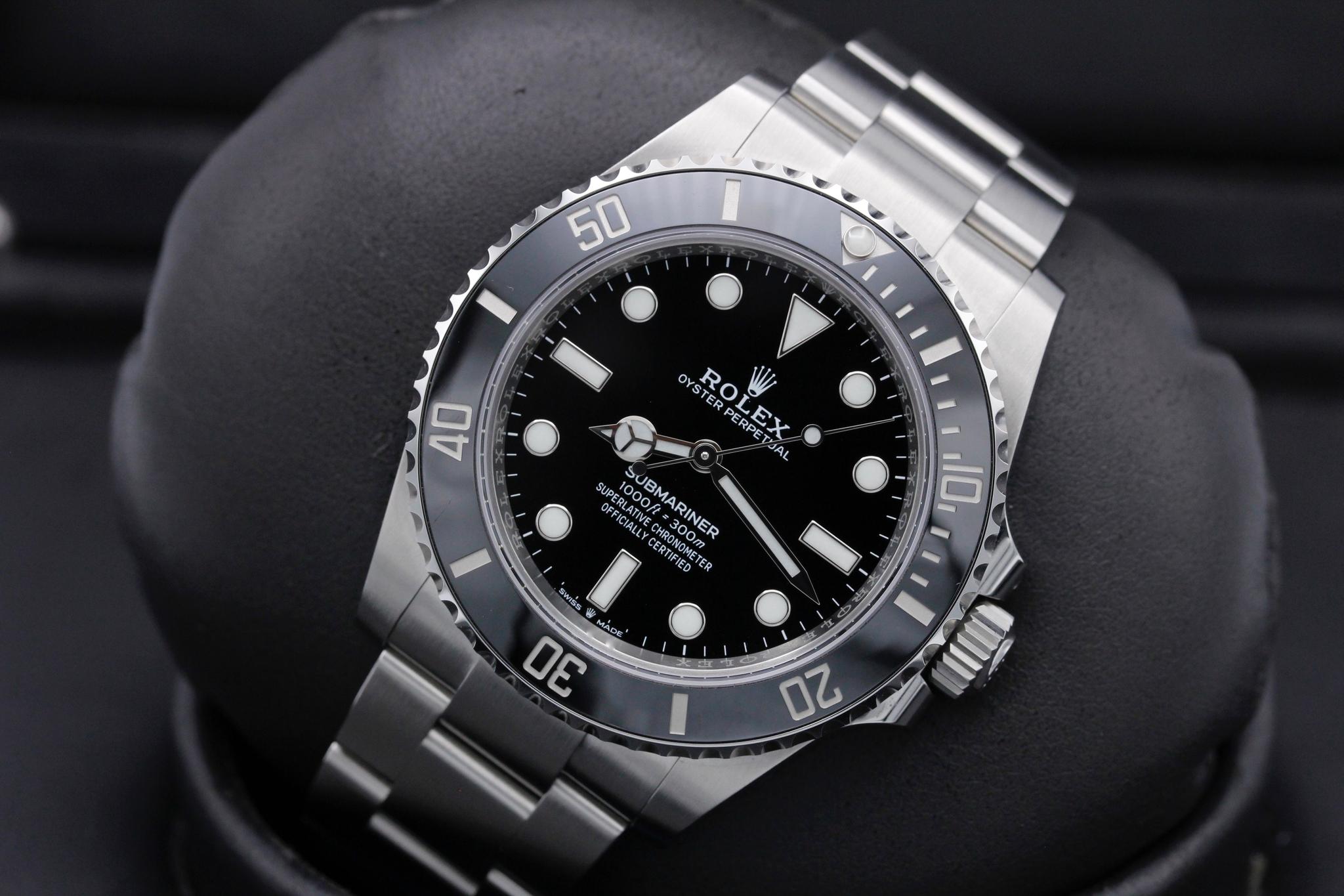 Watch Image 10
