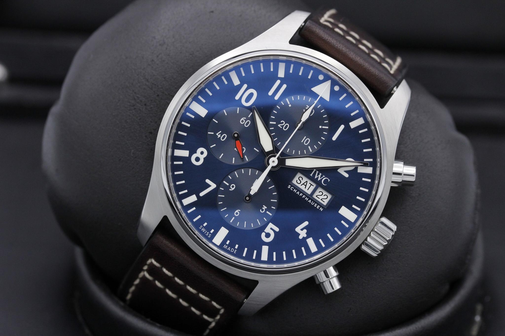 Watch Image 10