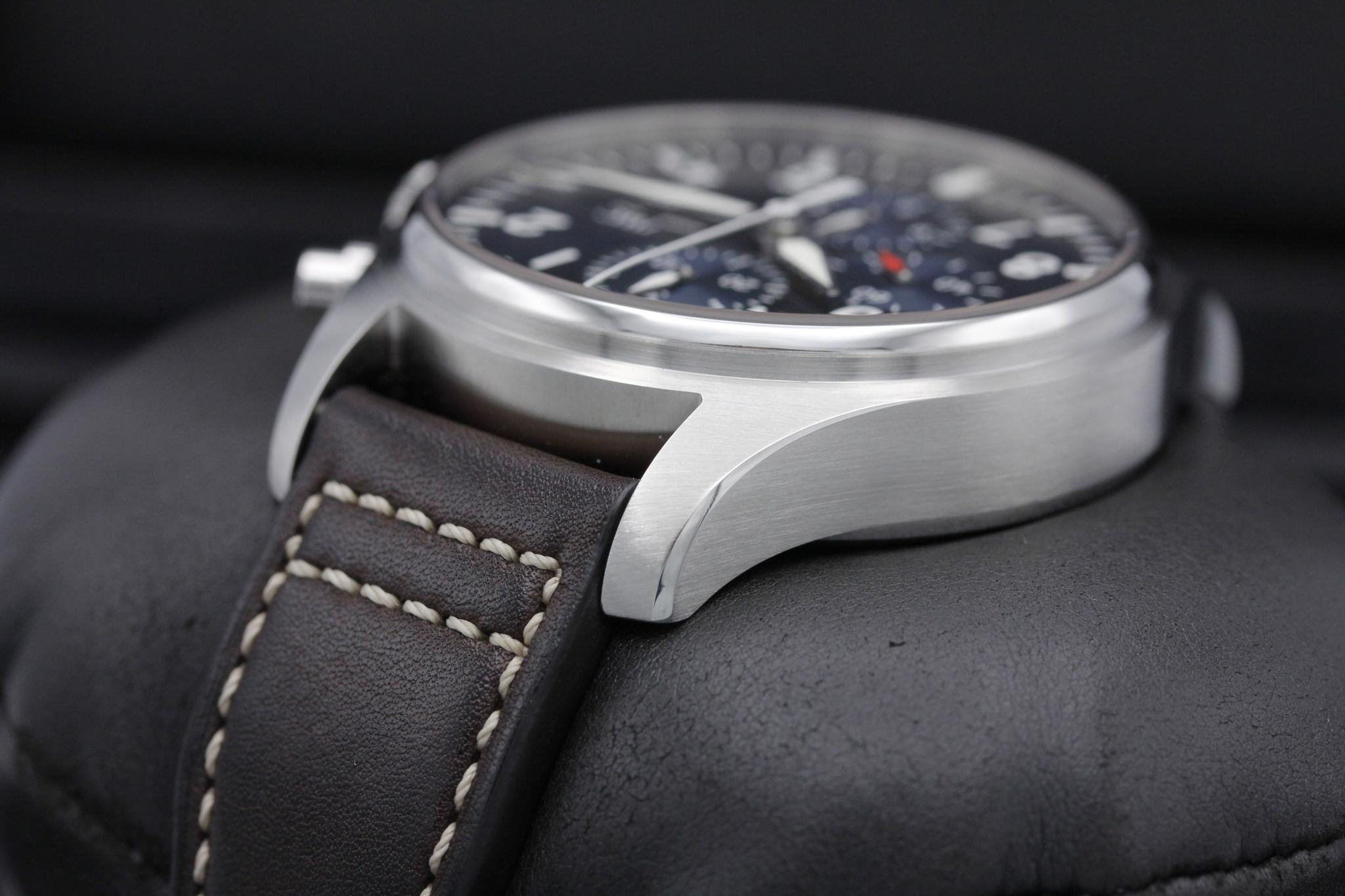Watch Image 5