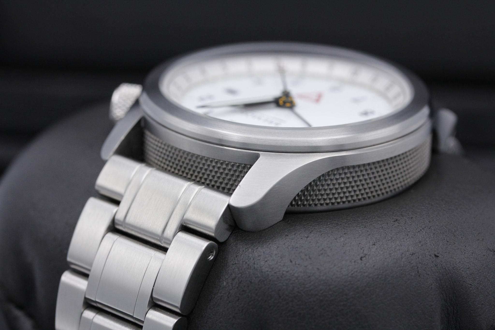 Watch Image 5
