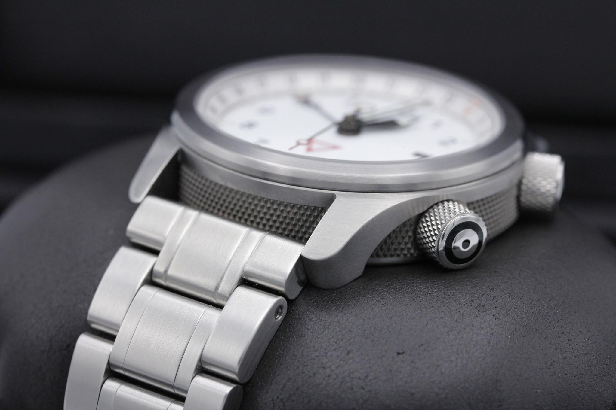 Watch Image 2