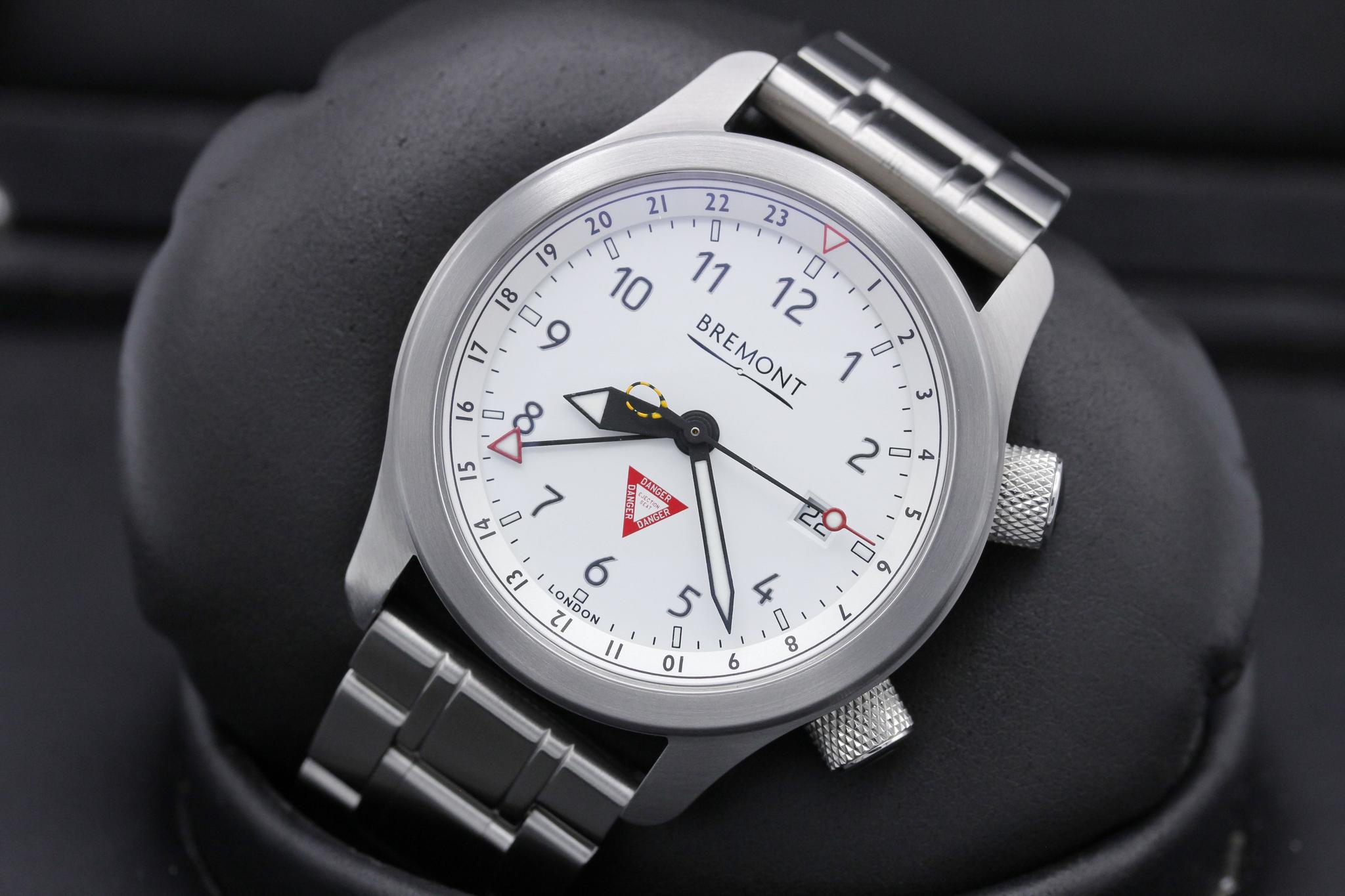 Watch Image 10