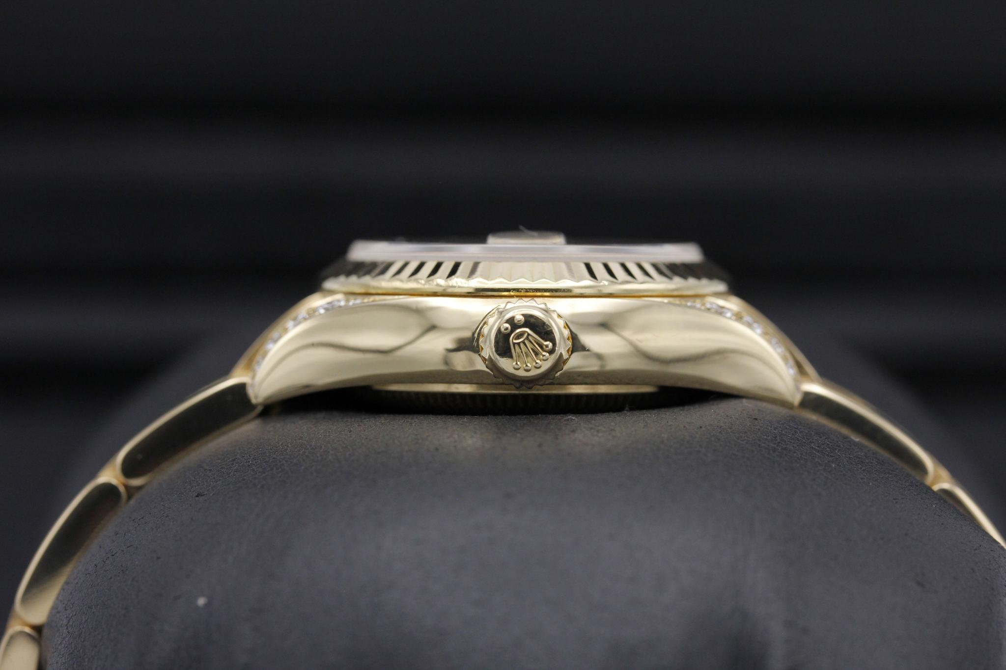 Watch Image 3