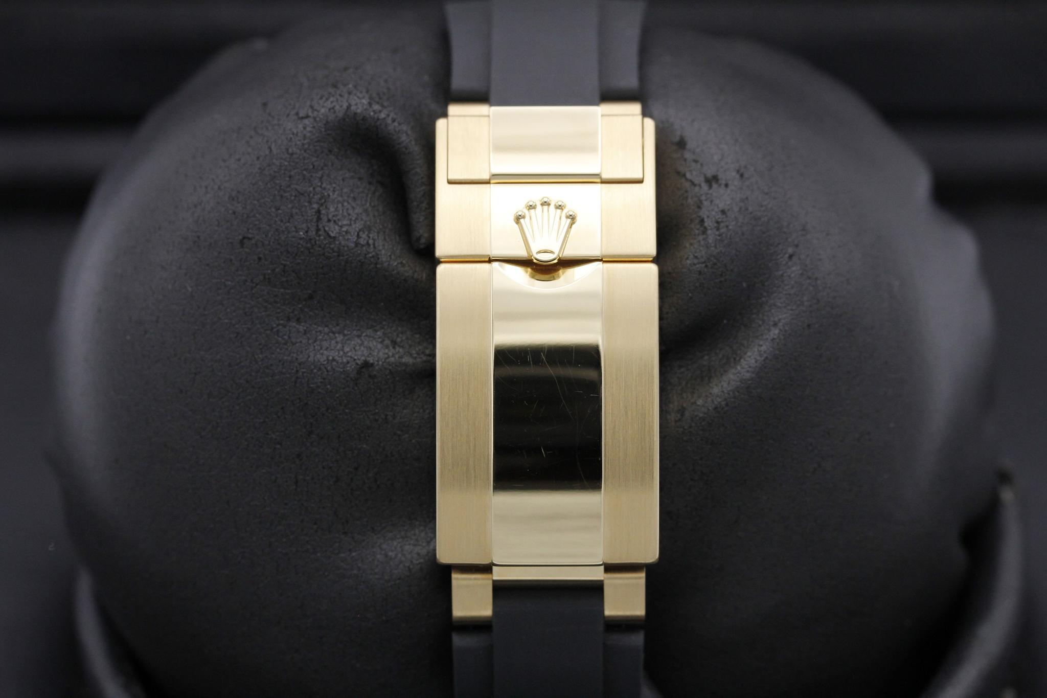 Watch Image 8