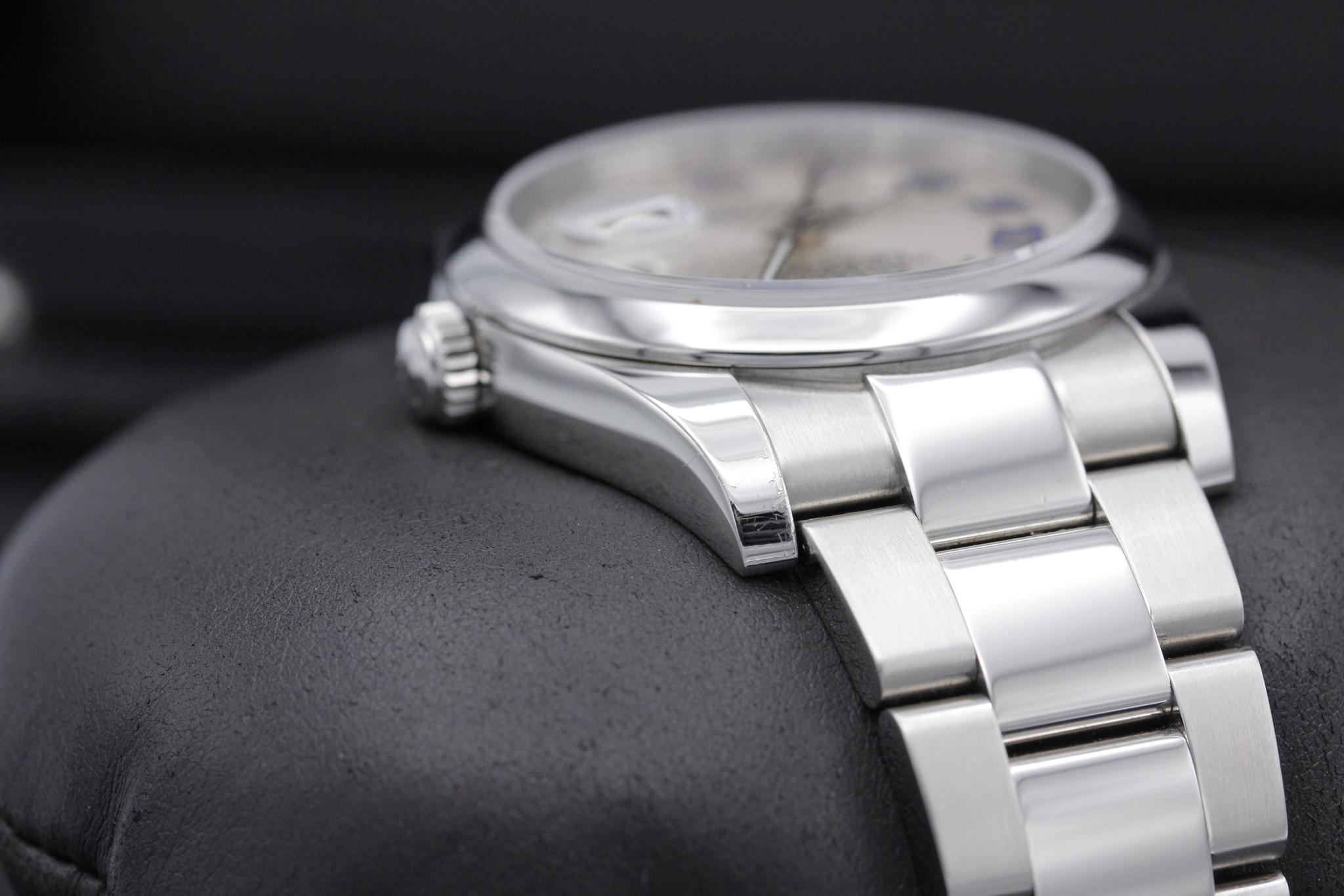 Watch Image 4