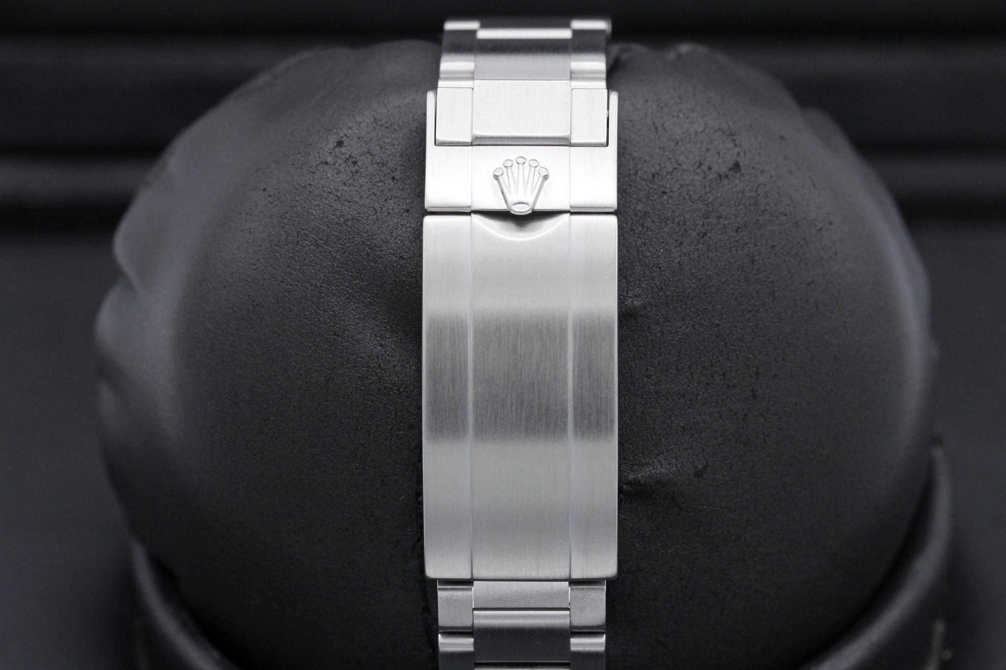 Watch Image 8