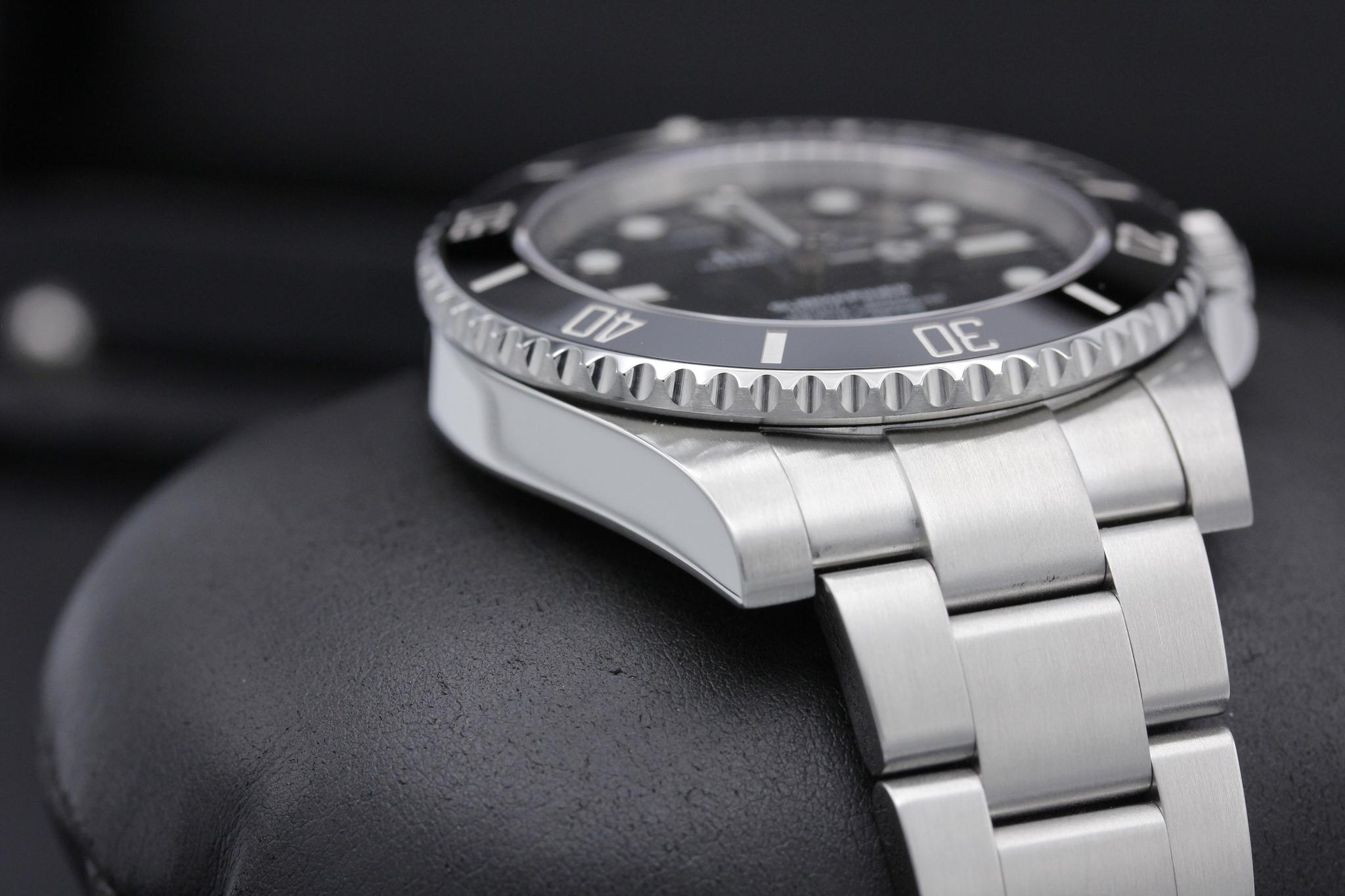 Watch Image 6