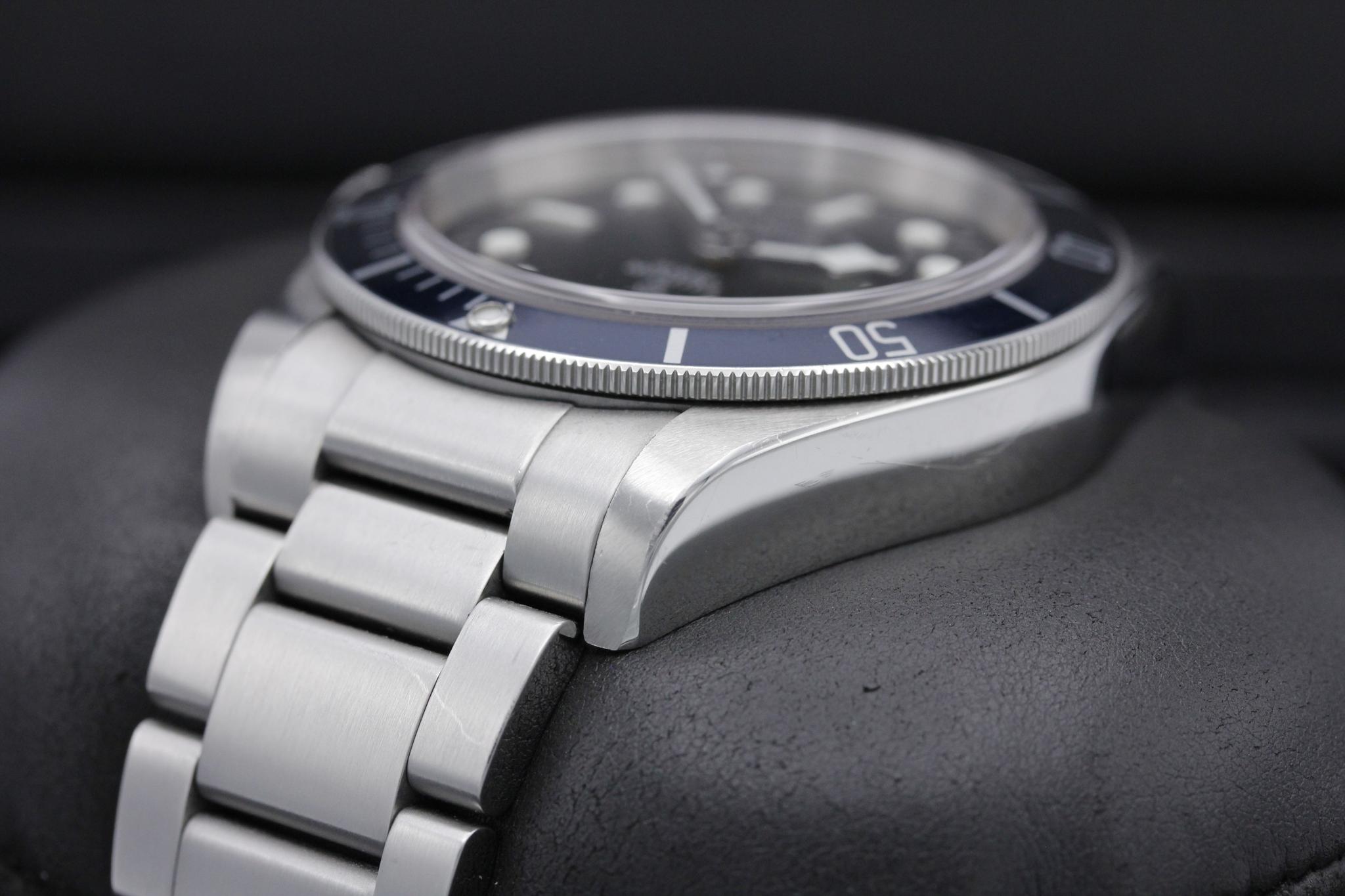 Watch Image 5