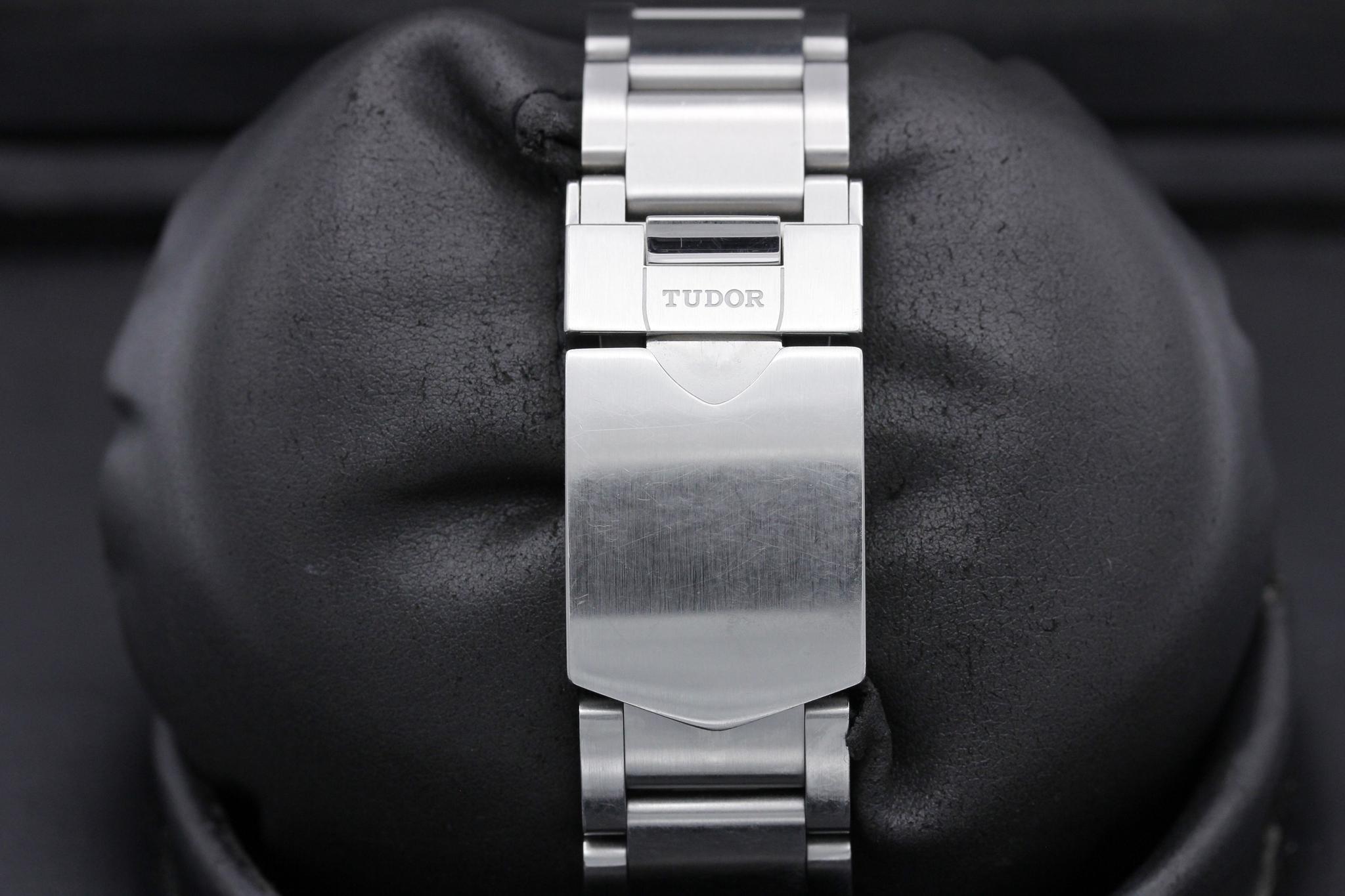 Watch Image 8