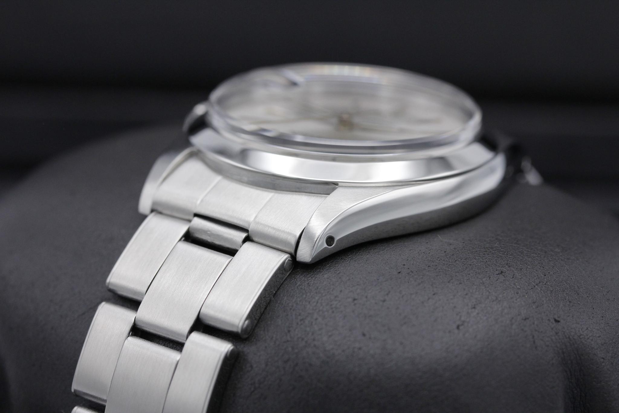 Watch Image 5