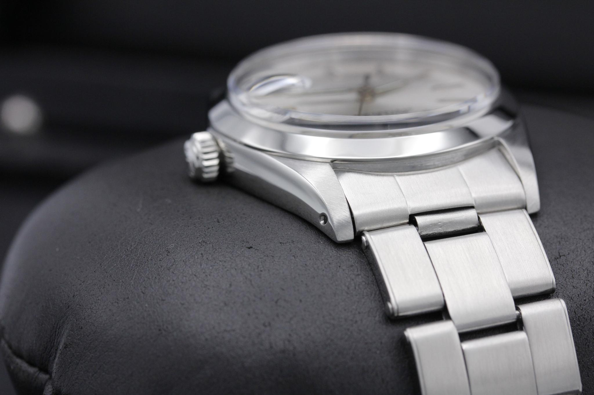 Watch Image 4