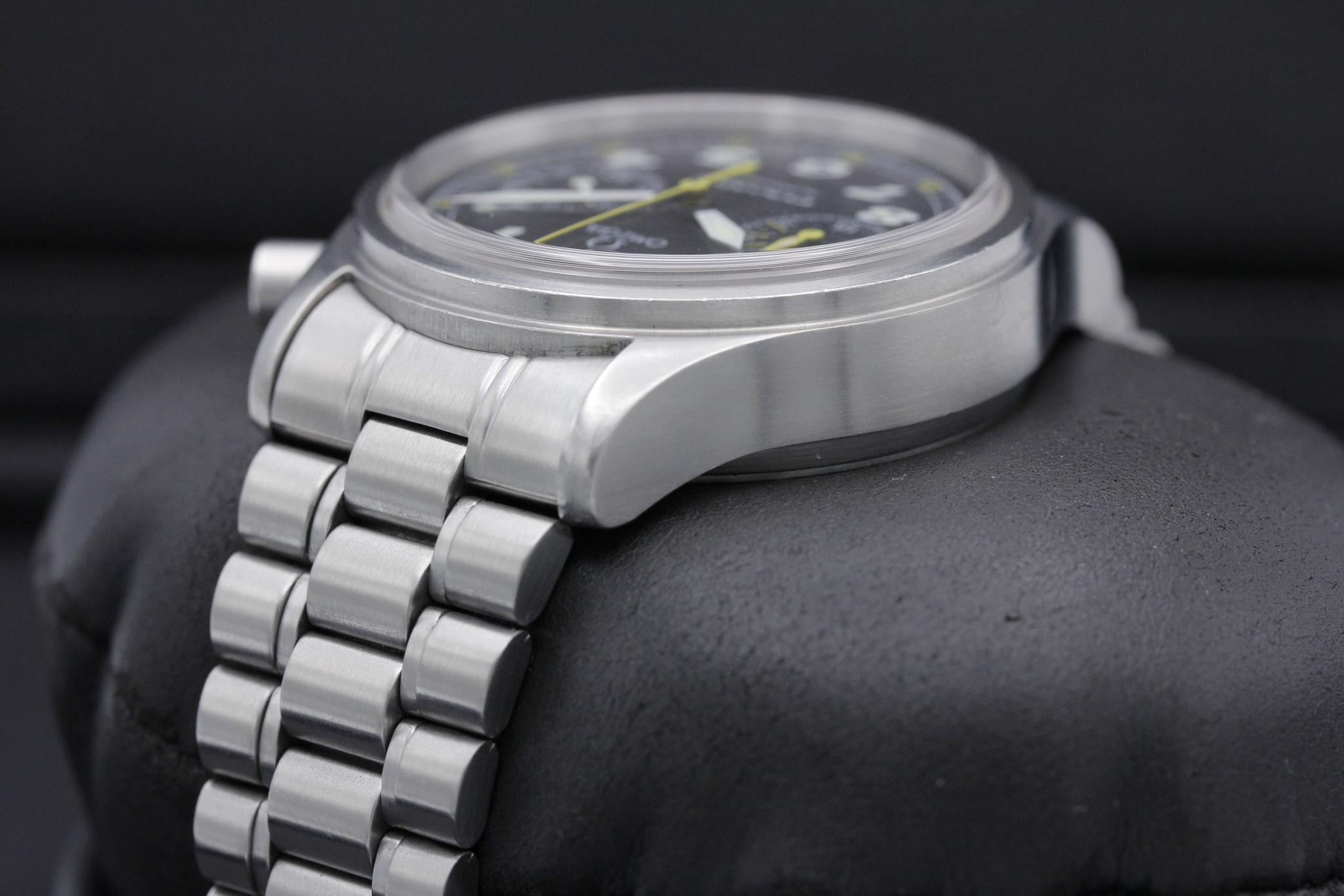 Watch Image 5