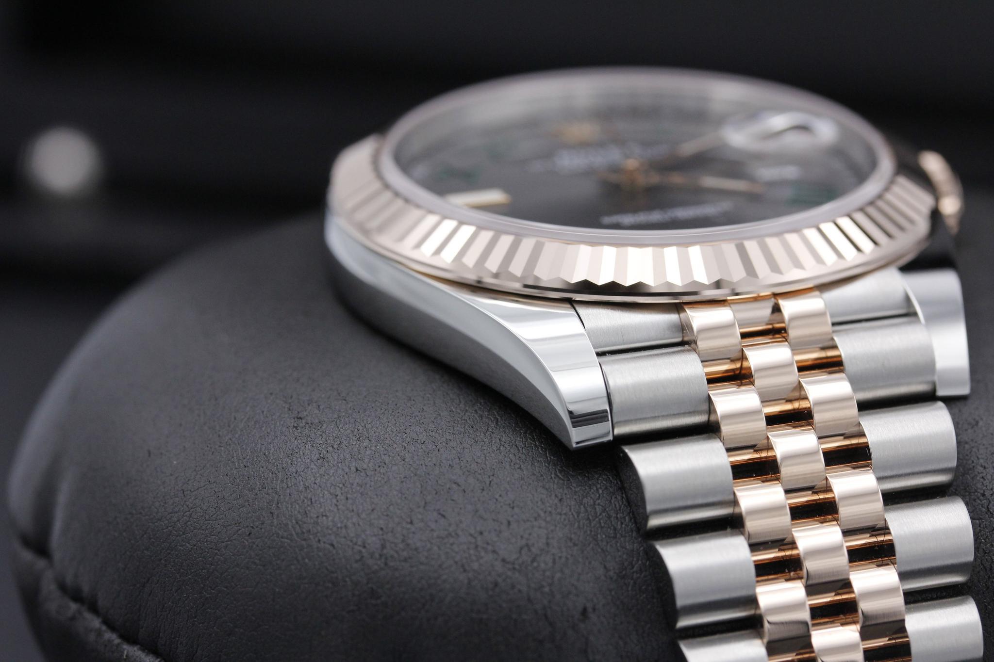 Watch Image 6