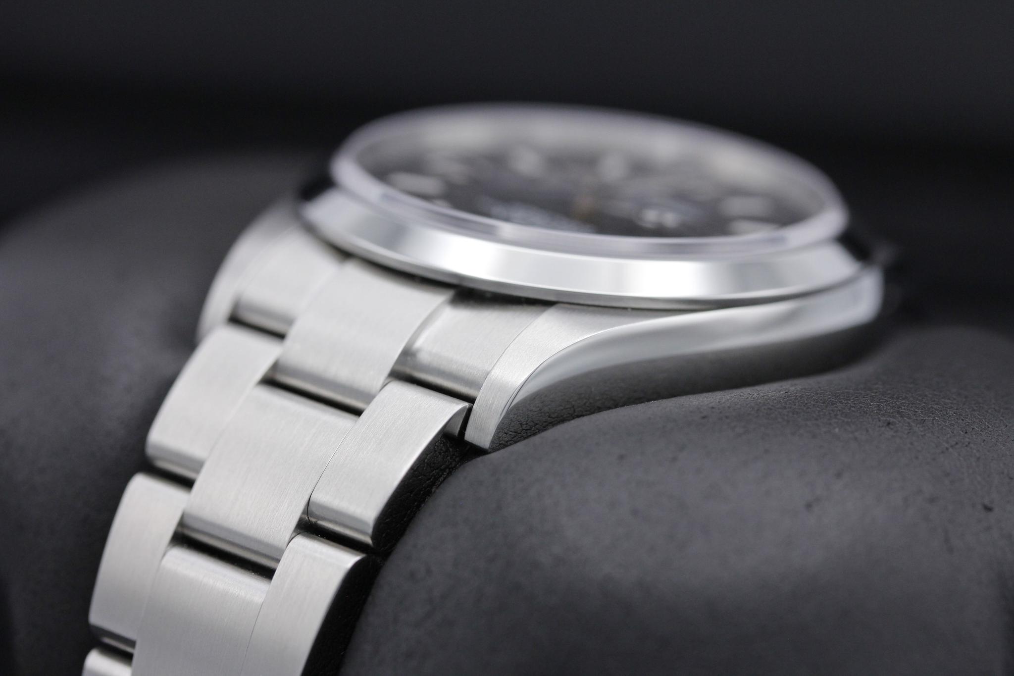 Watch Image 5