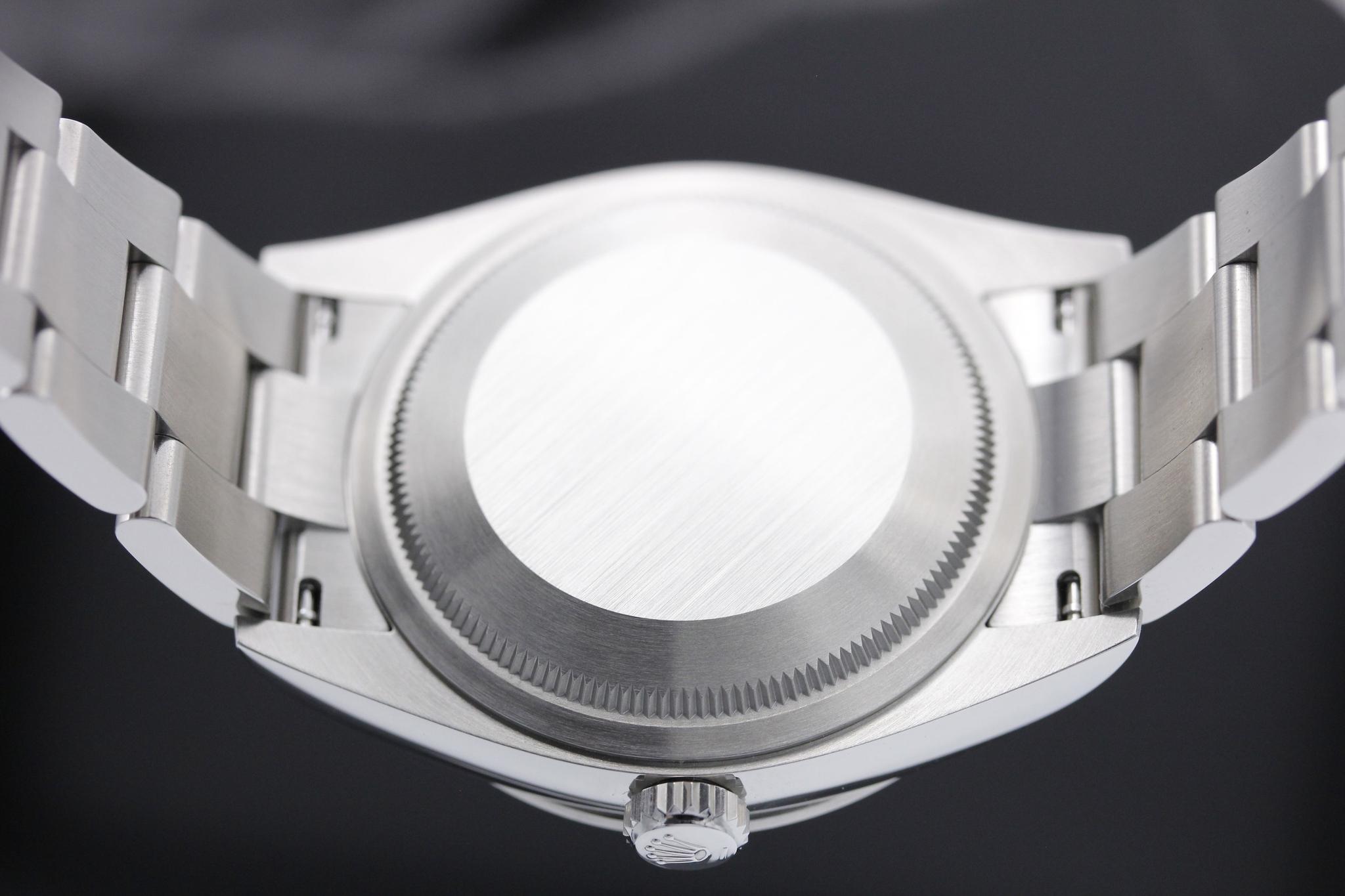 Watch Image 7