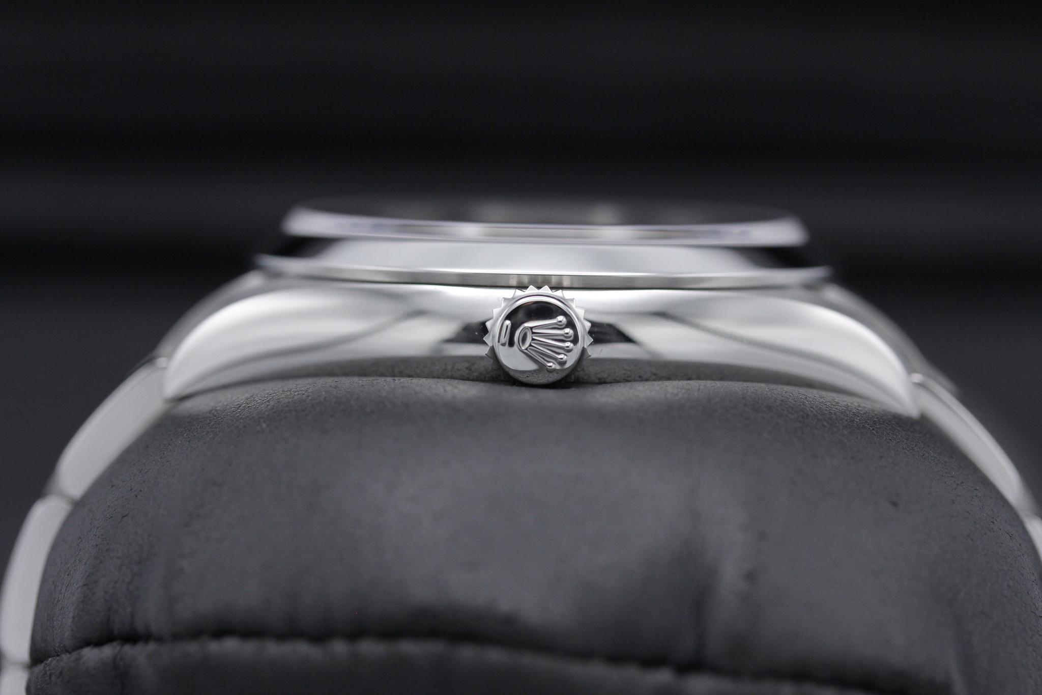Watch Image 3