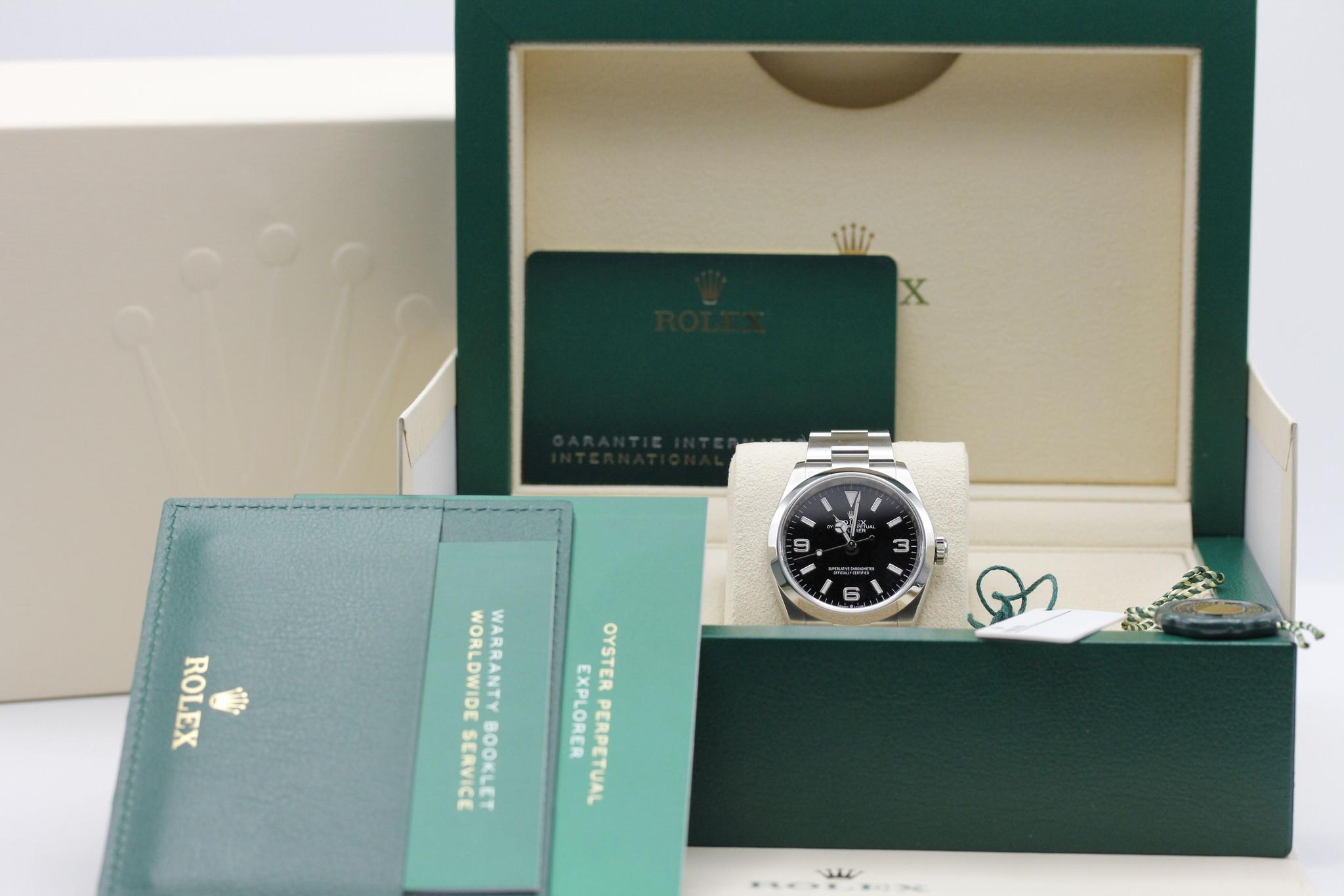 Watch Image 11