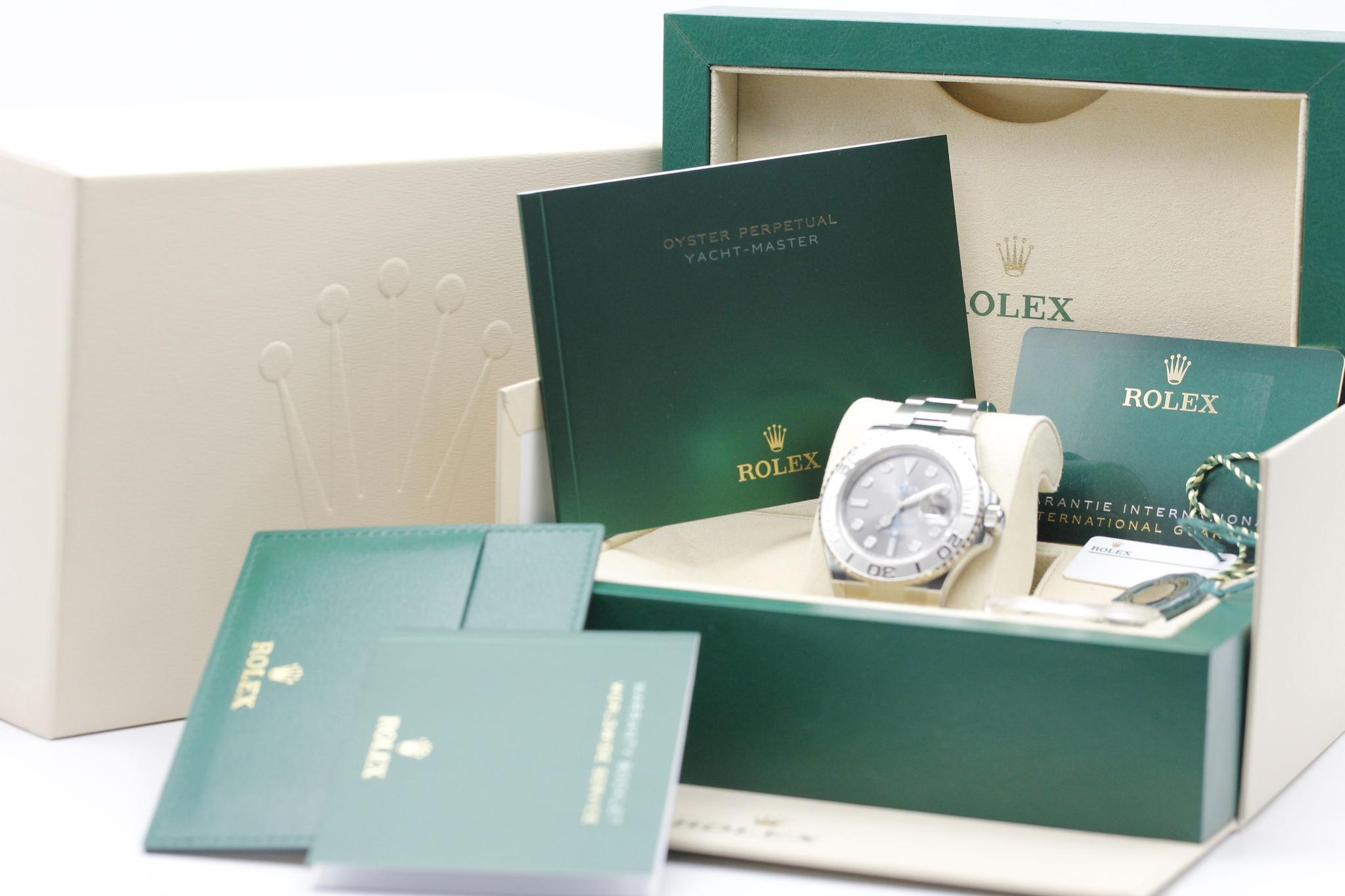 Watch Image 11
