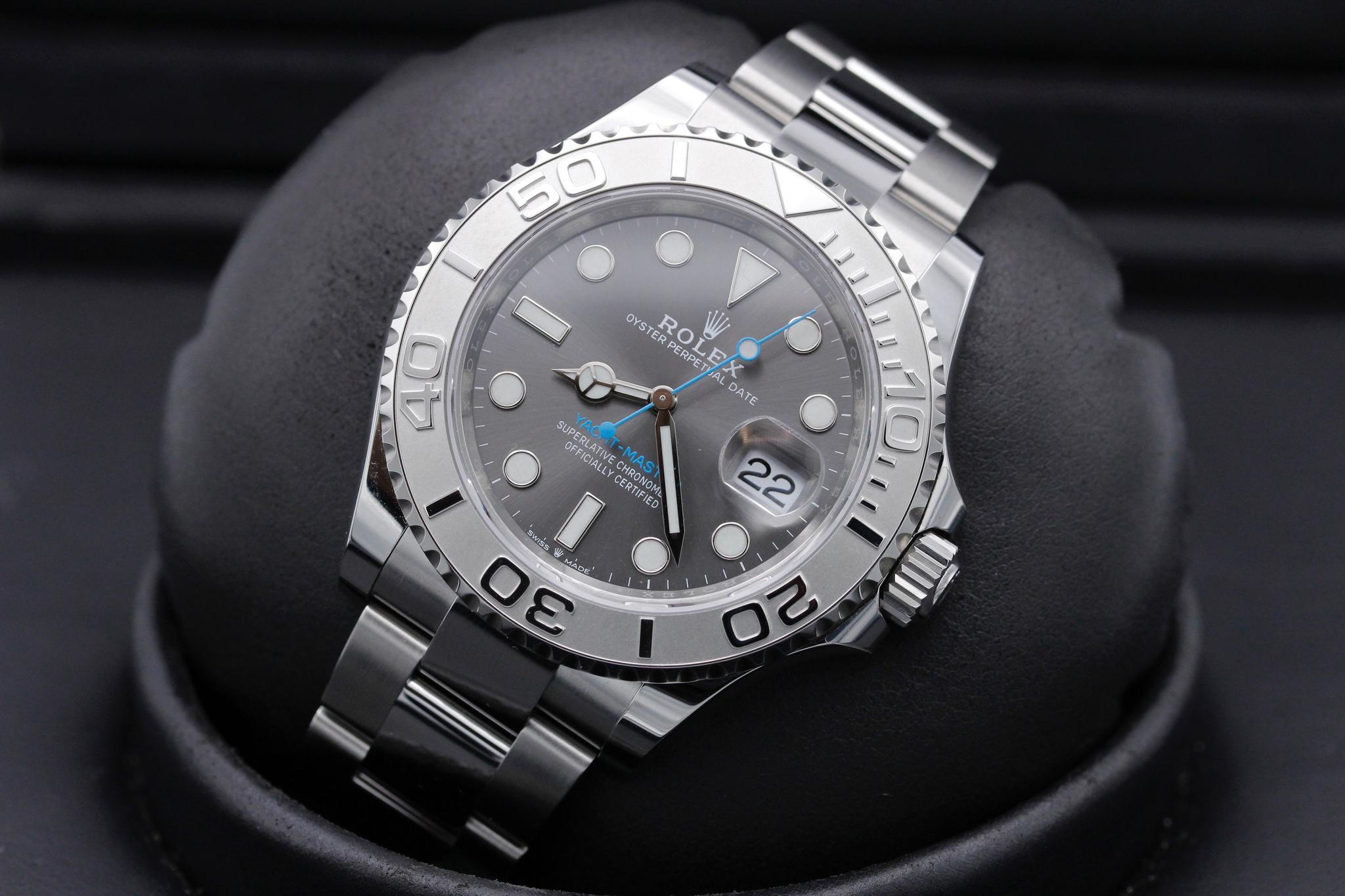 Watch Image 9