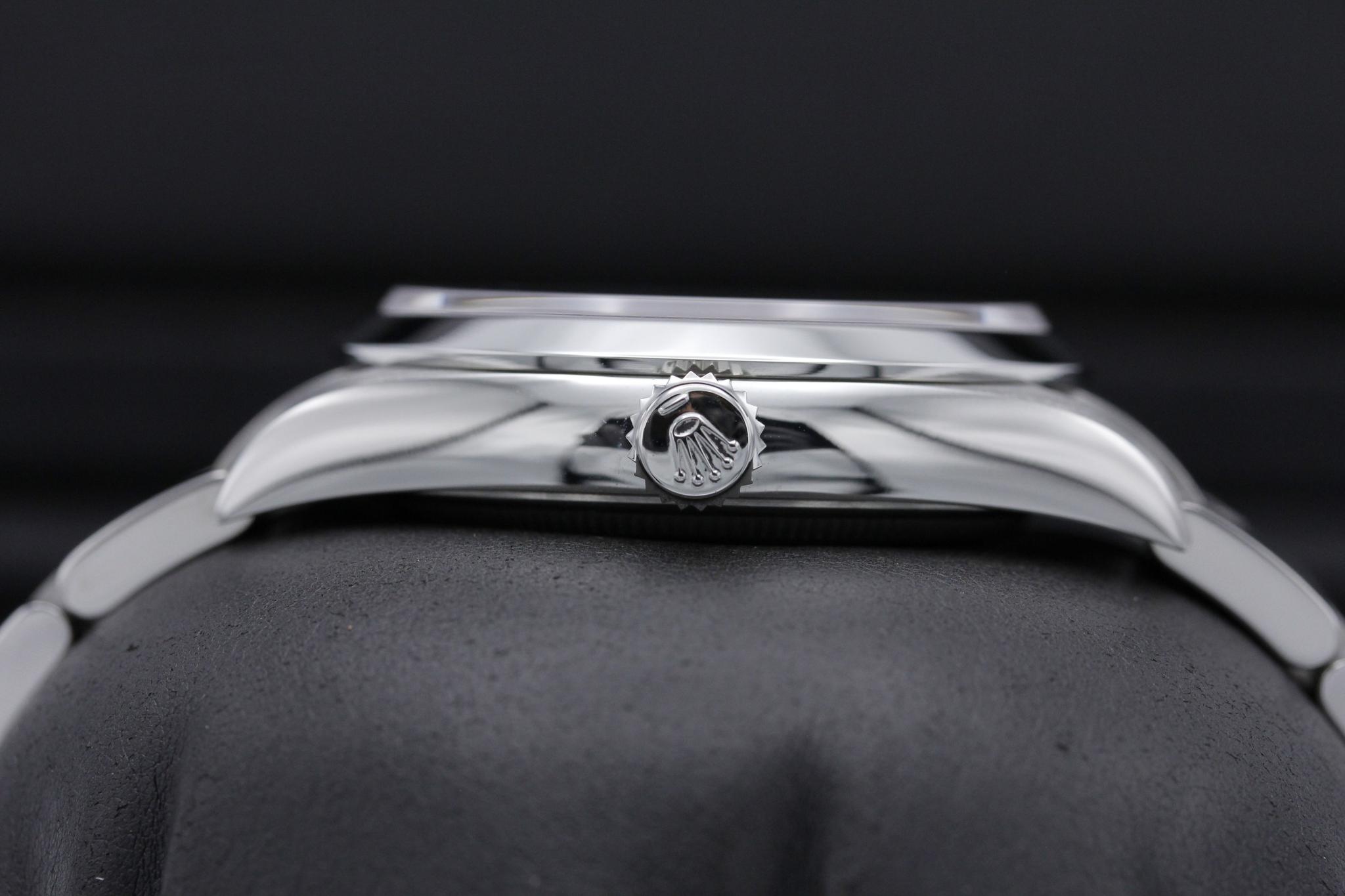Watch Image 3