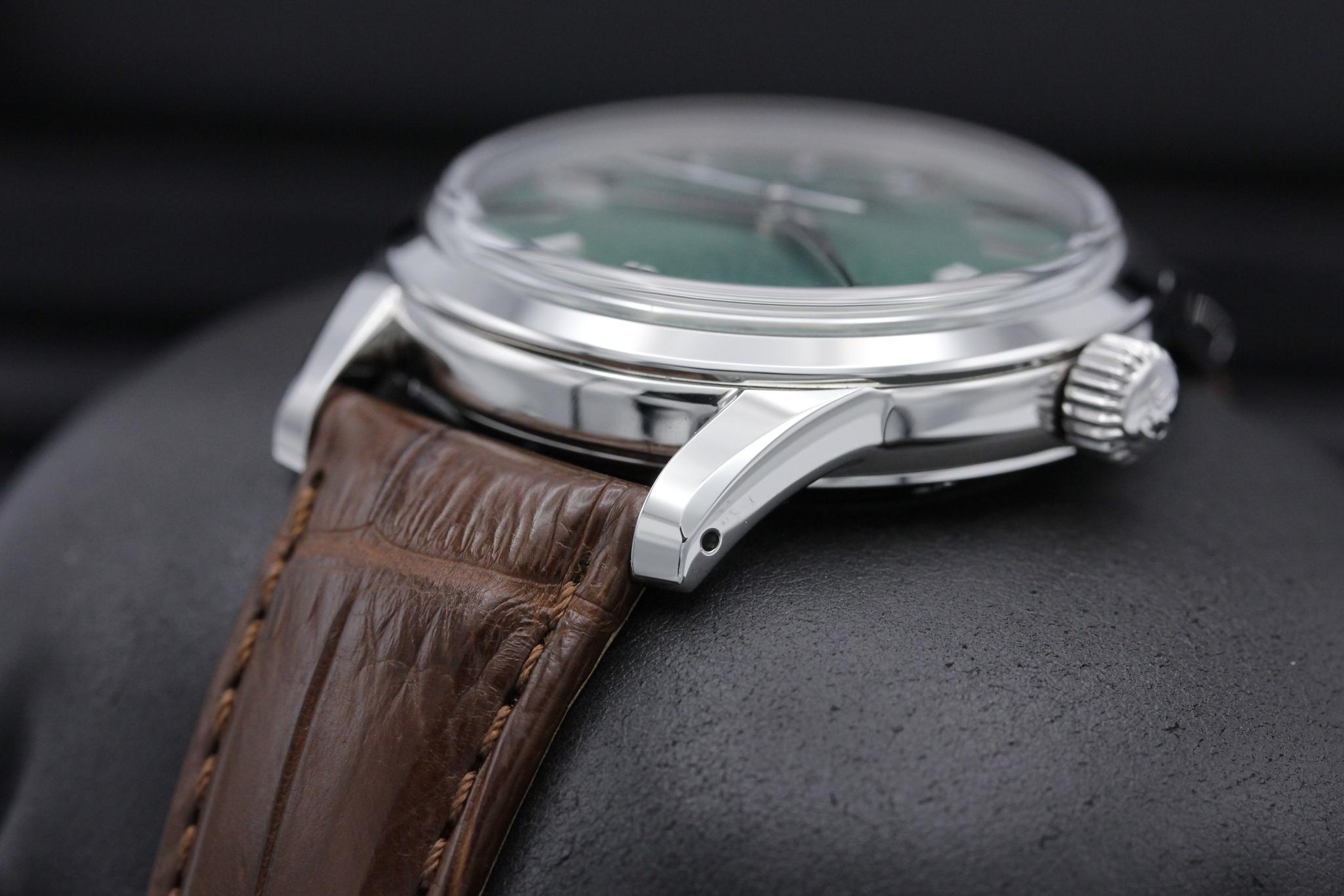 Watch Image 2
