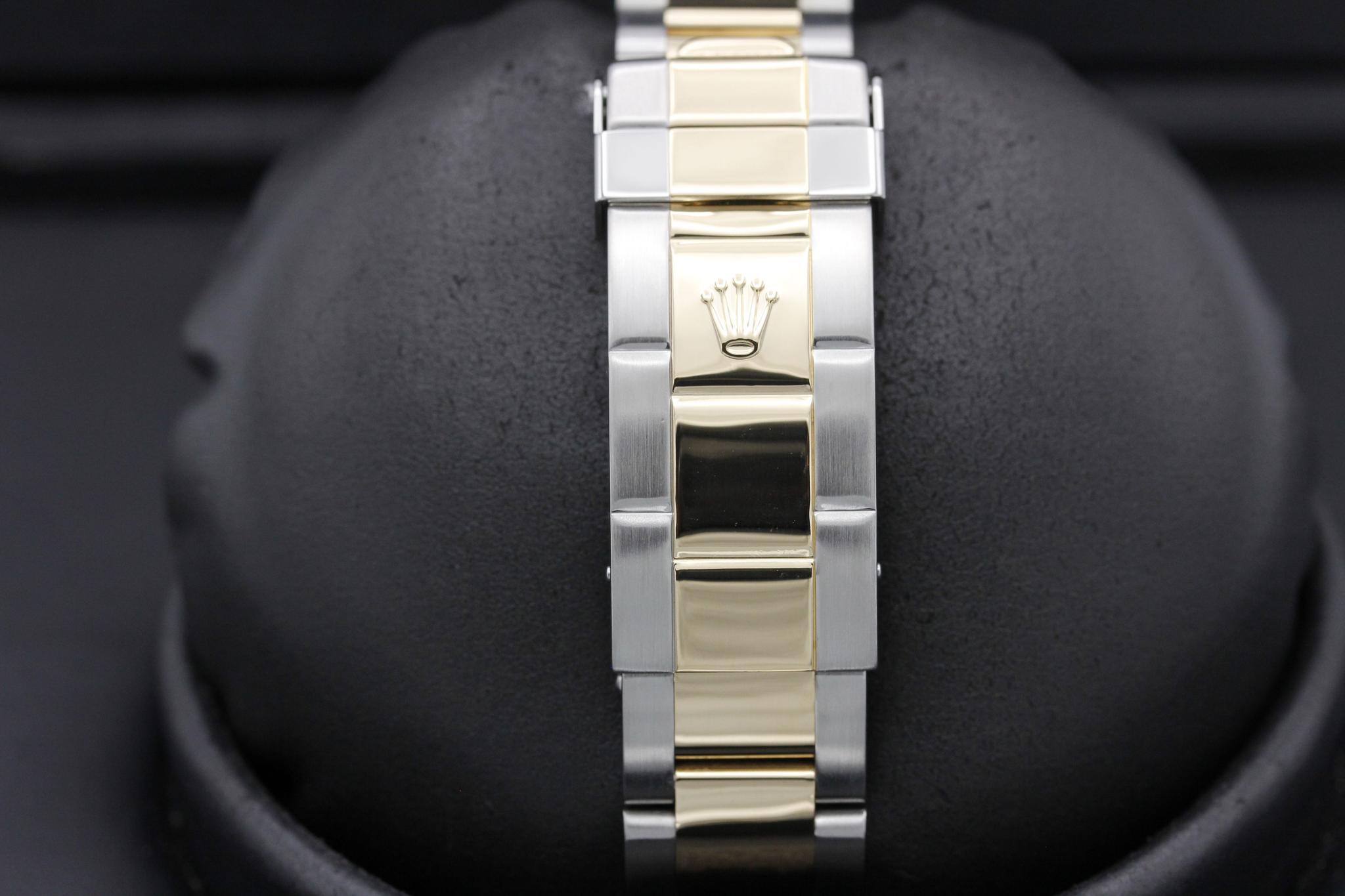 Watch Image 8