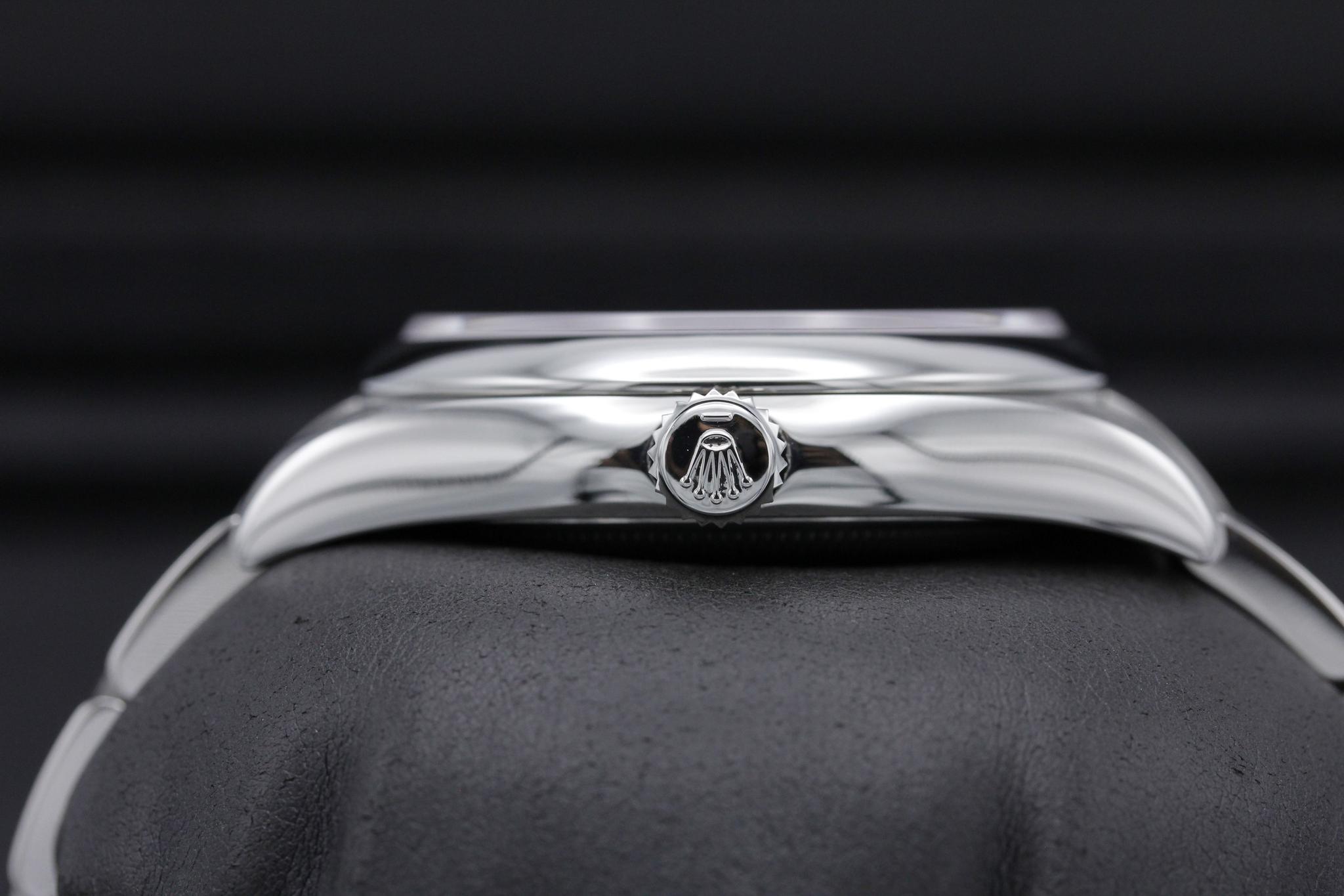 Watch Image 3