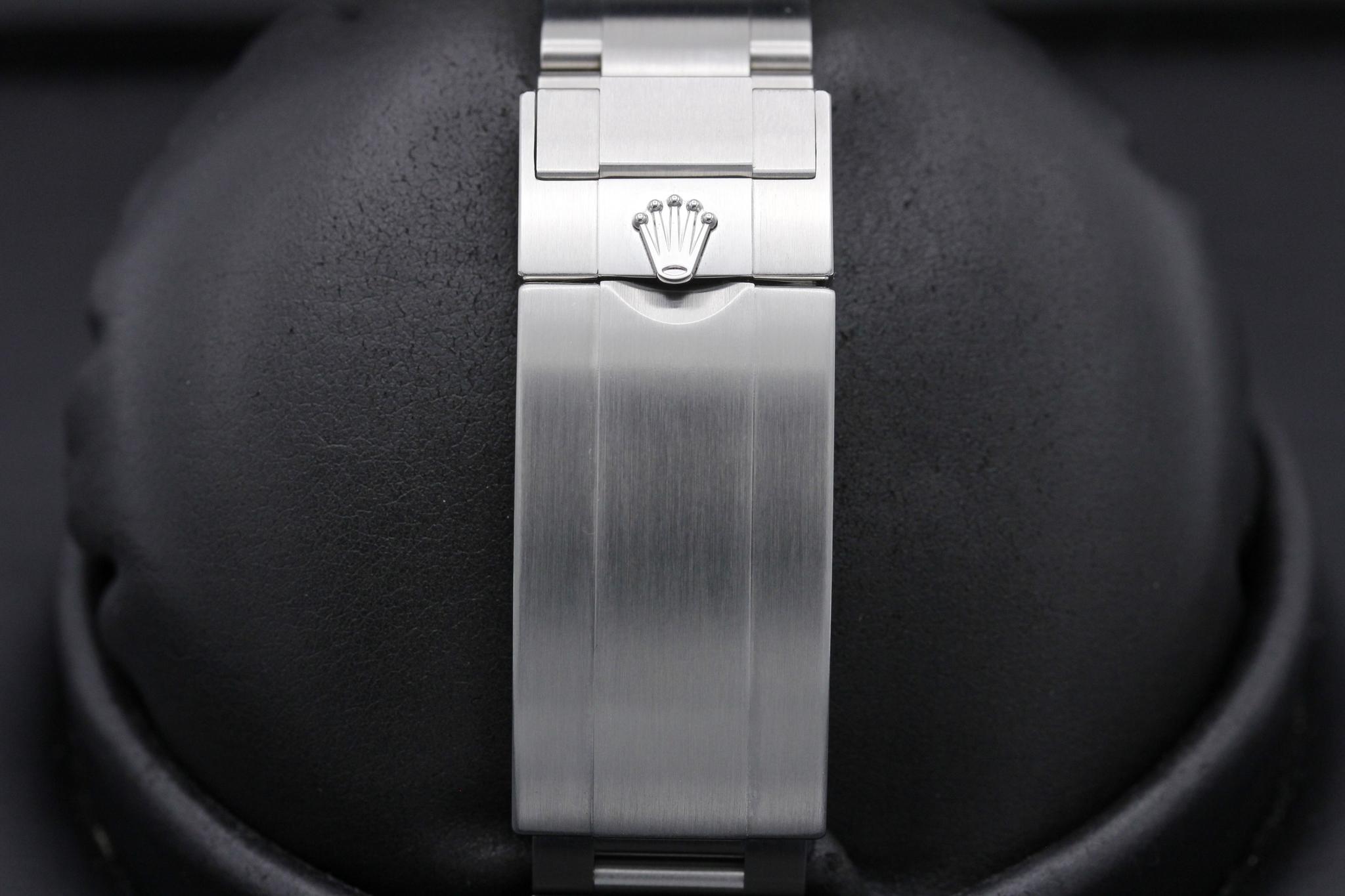 Watch Image 8