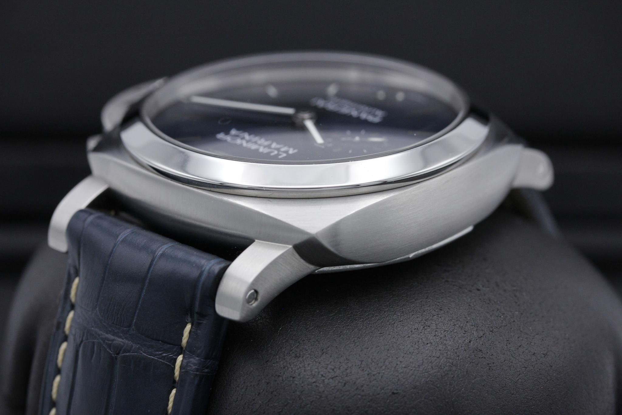 Watch Image 5