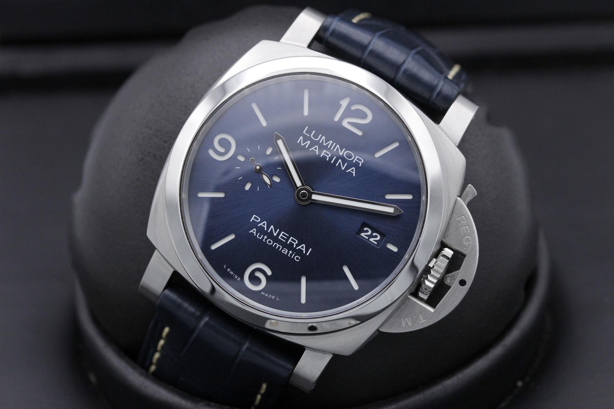 Watch Image 9