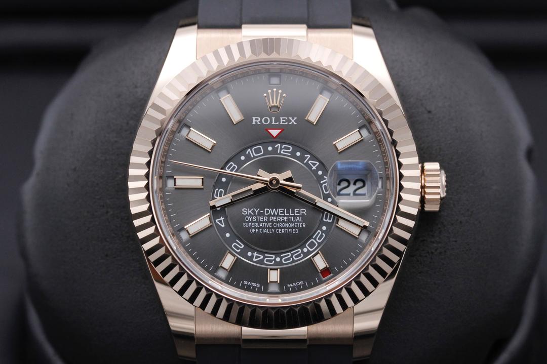 Rolex Sky Dweller 326235