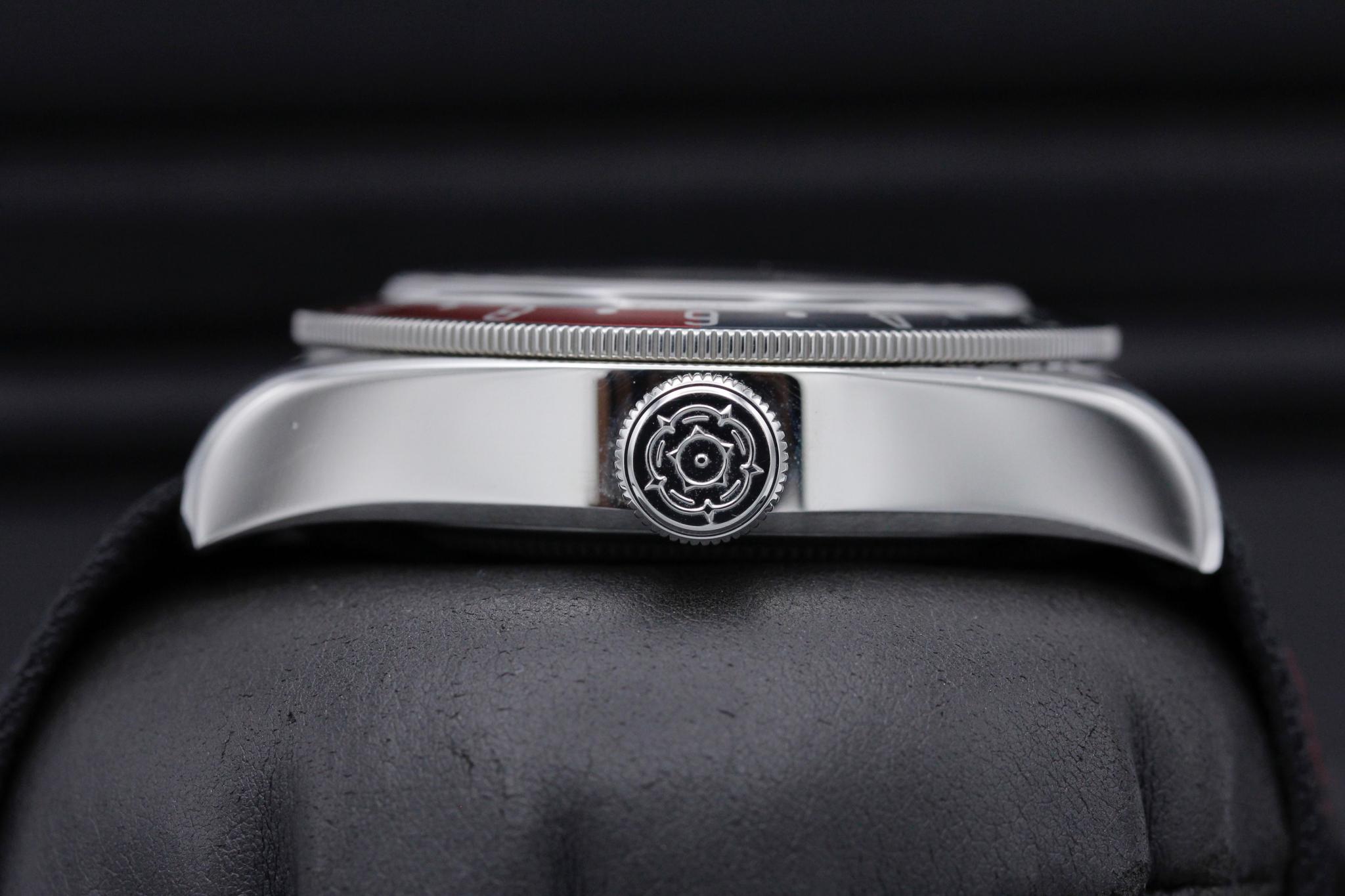 Watch Image 3