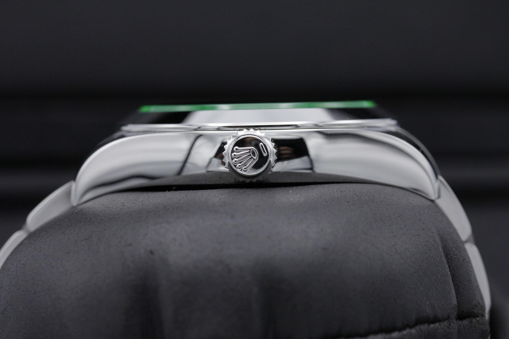 Watch Image 3